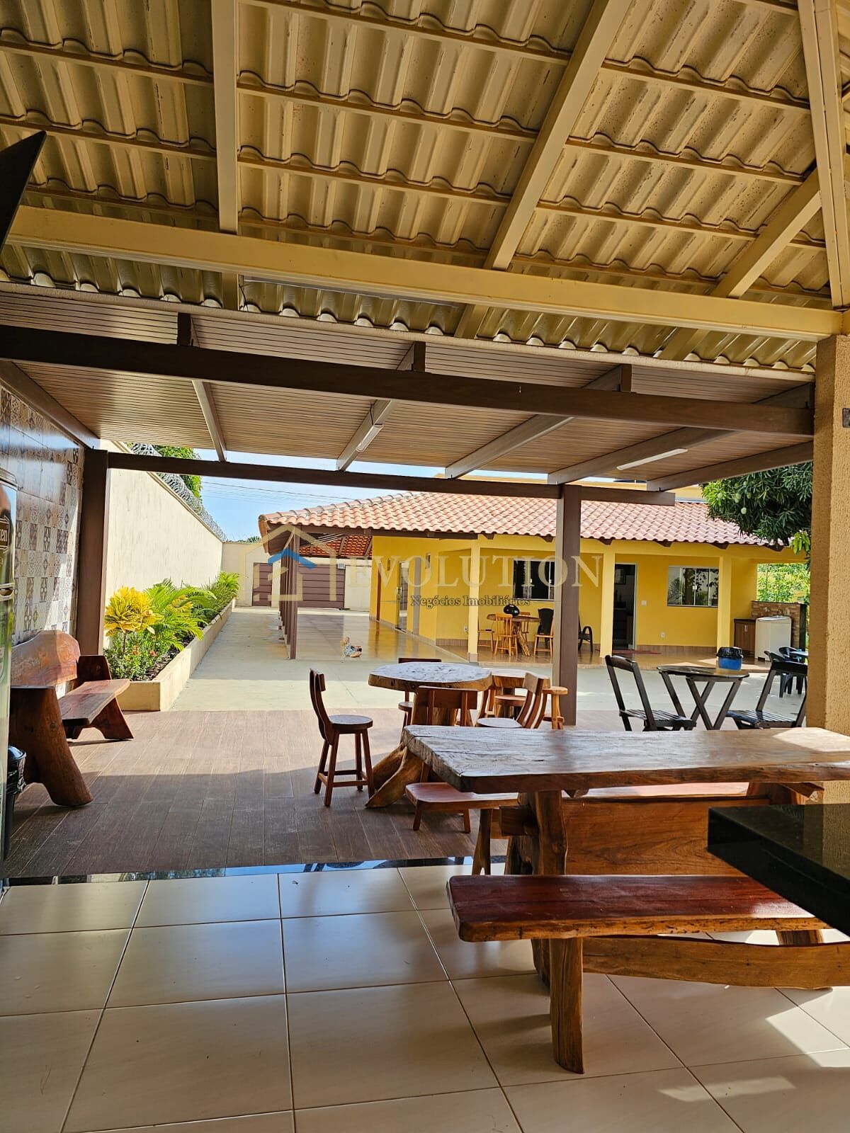Chácara à venda com 4 quartos, 1300m² - Foto 7