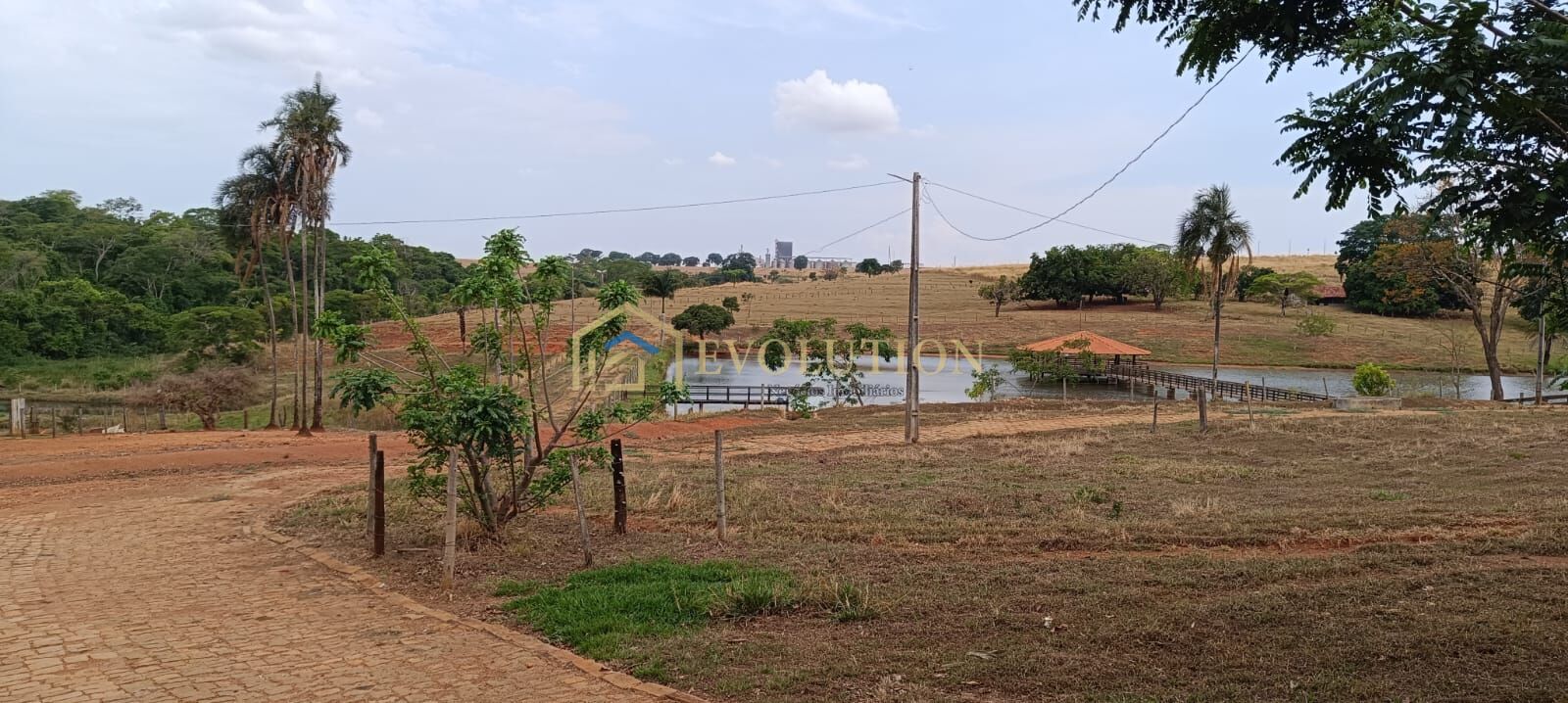 Chácara à venda com 15 quartos, 5m² - Foto 24