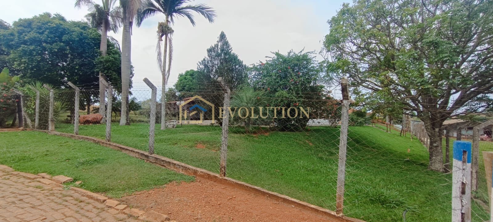 Chácara à venda com 15 quartos, 5m² - Foto 13