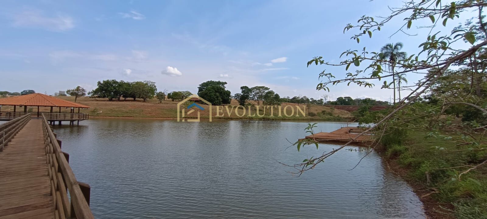 Chácara à venda com 15 quartos, 5m² - Foto 21