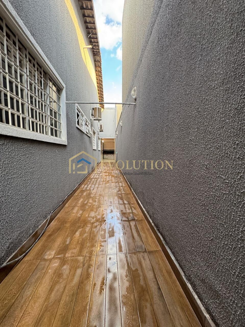 Casa, 3 quartos, 270 m² - Foto 4