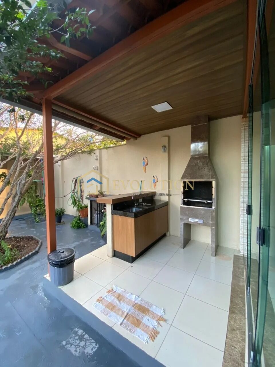 Casa à venda com 2 quartos, 230m² - Foto 10