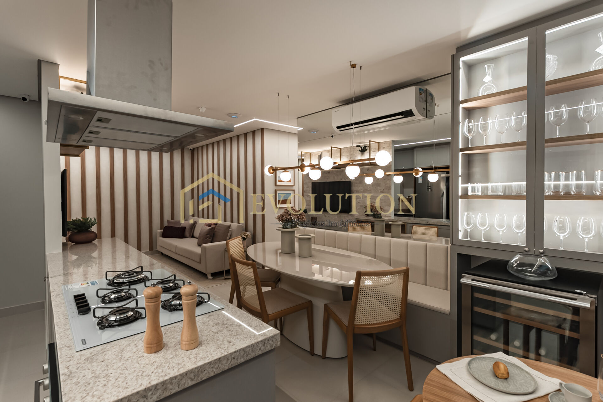 Apartamento à venda com 3 quartos, 77m² - Foto 1
