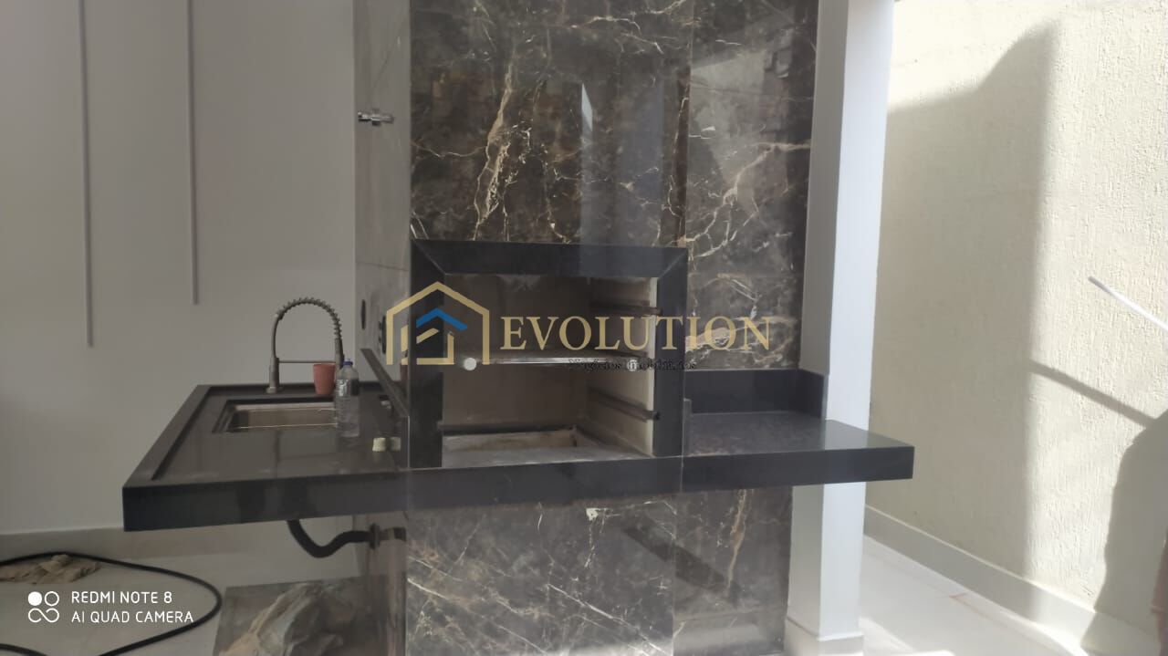 Casa à venda com 3 quartos, 226m² - Foto 15