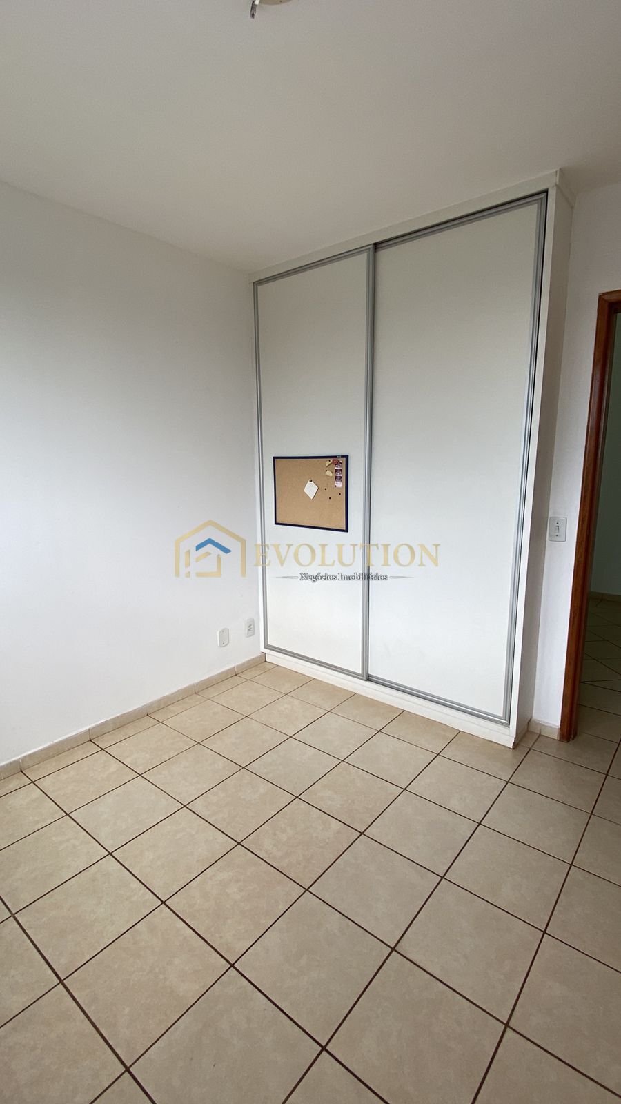Apartamento para alugar com 3 quartos, 76m² - Foto 8