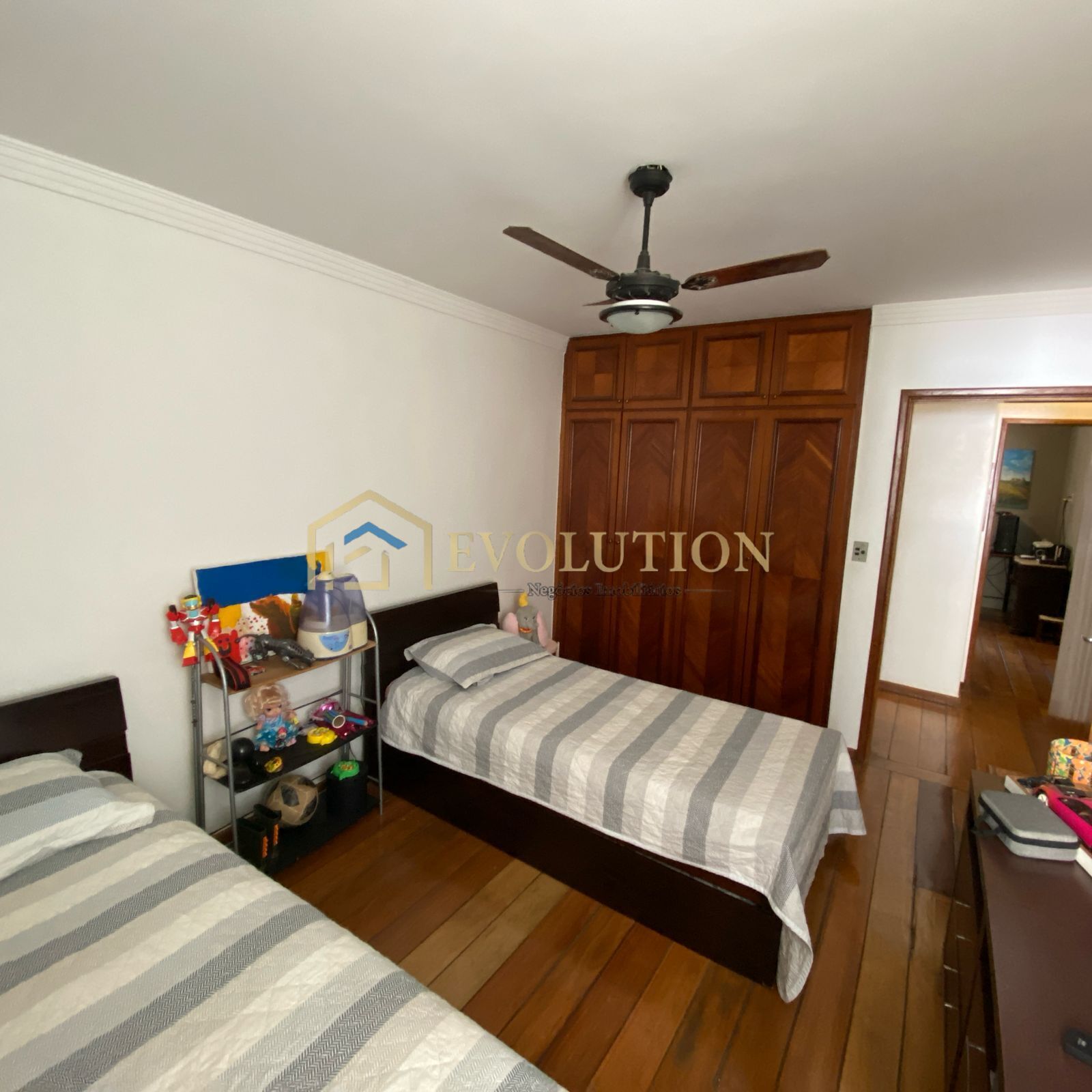 Apartamento à venda com 3 quartos, 133m² - Foto 13