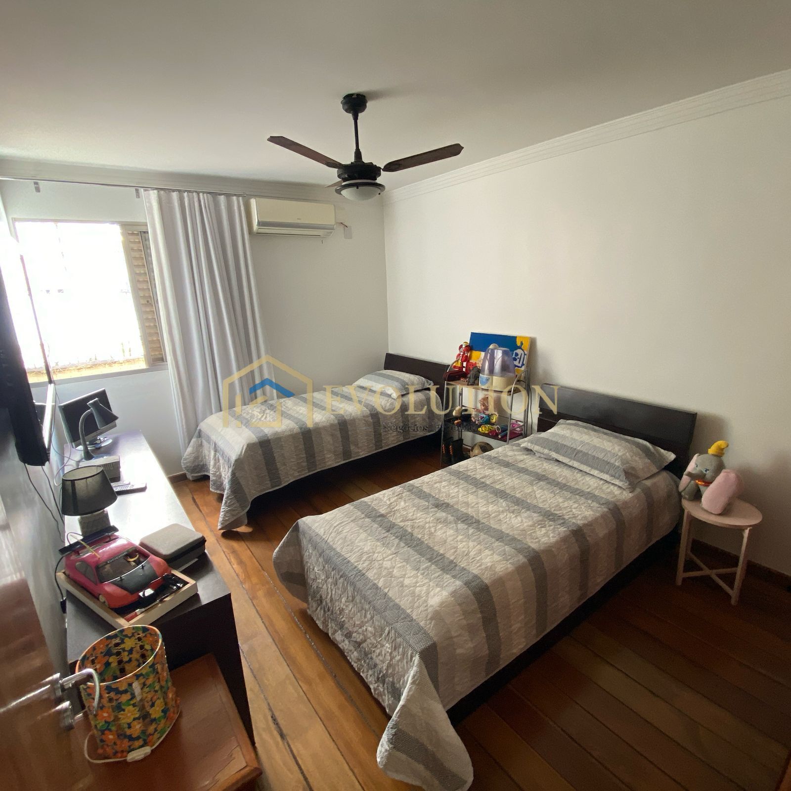 Apartamento à venda com 3 quartos, 133m² - Foto 12