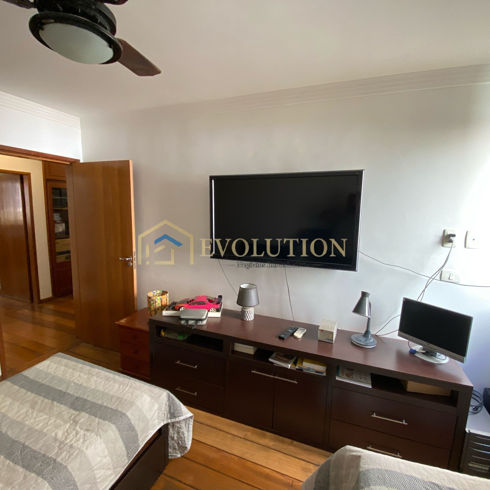 Apartamento à venda com 3 quartos, 133m² - Foto 14