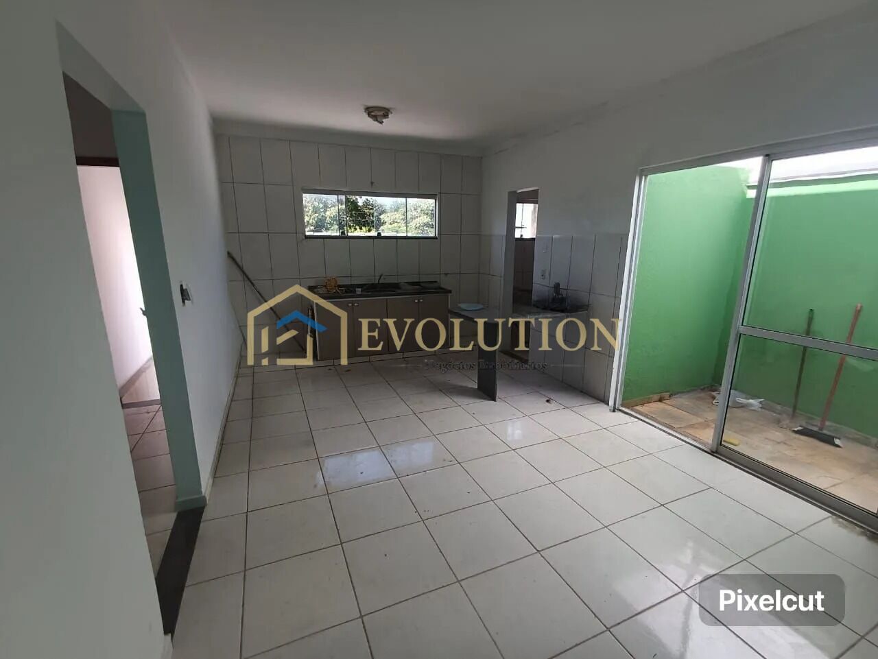 Casa à venda com 2 quartos, 57m² - Foto 5