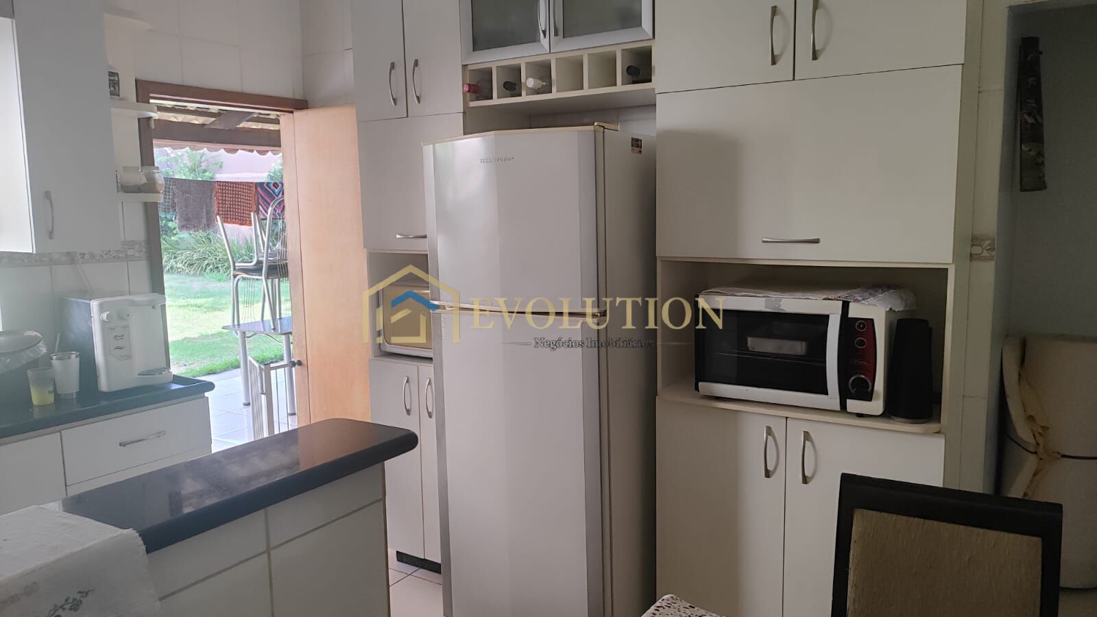 Casa à venda com 3 quartos, 176m² - Foto 8