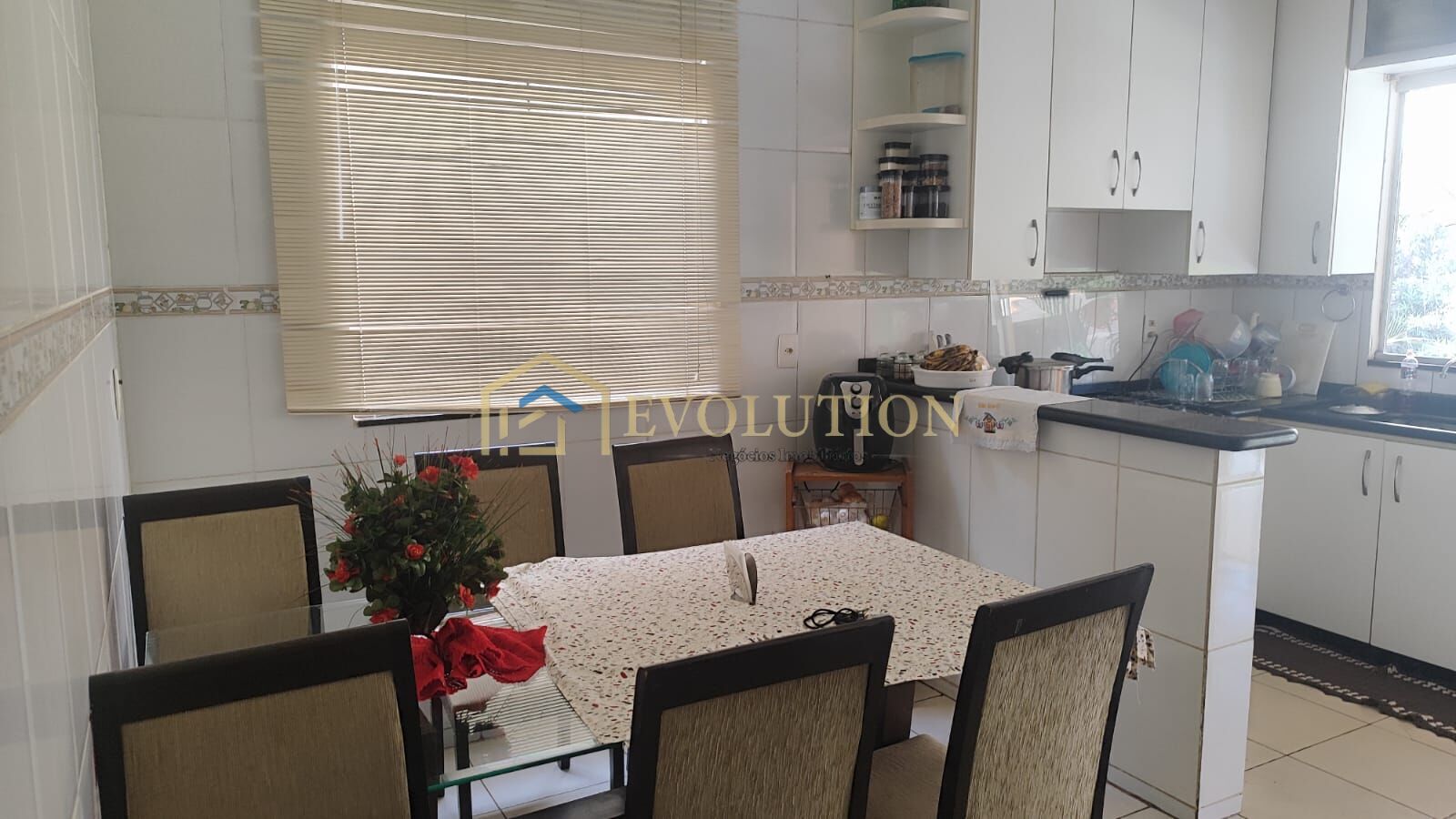 Casa à venda com 3 quartos, 176m² - Foto 7
