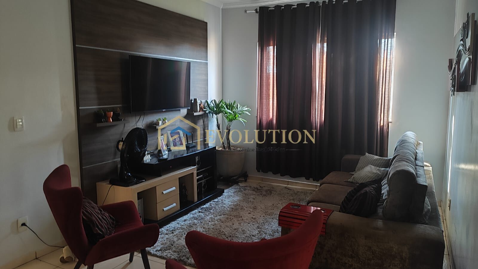 Casa à venda com 3 quartos, 176m² - Foto 3