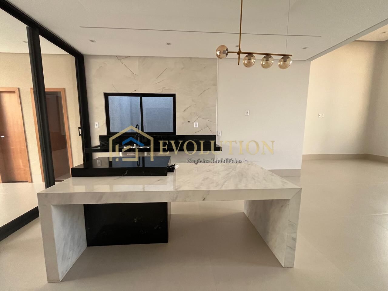Casa à venda com 3 quartos, 186m² - Foto 7