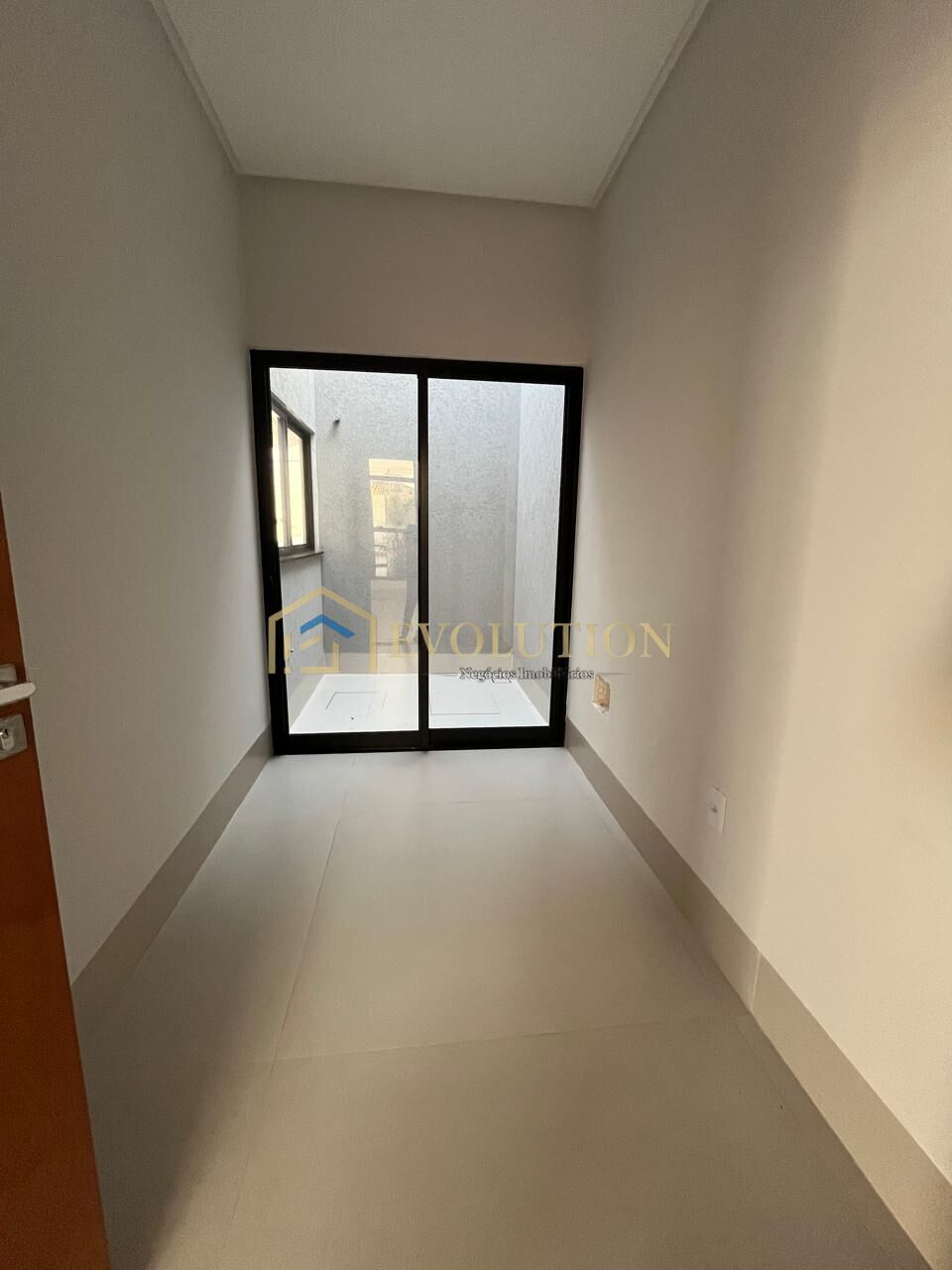 Casa à venda com 3 quartos, 186m² - Foto 8