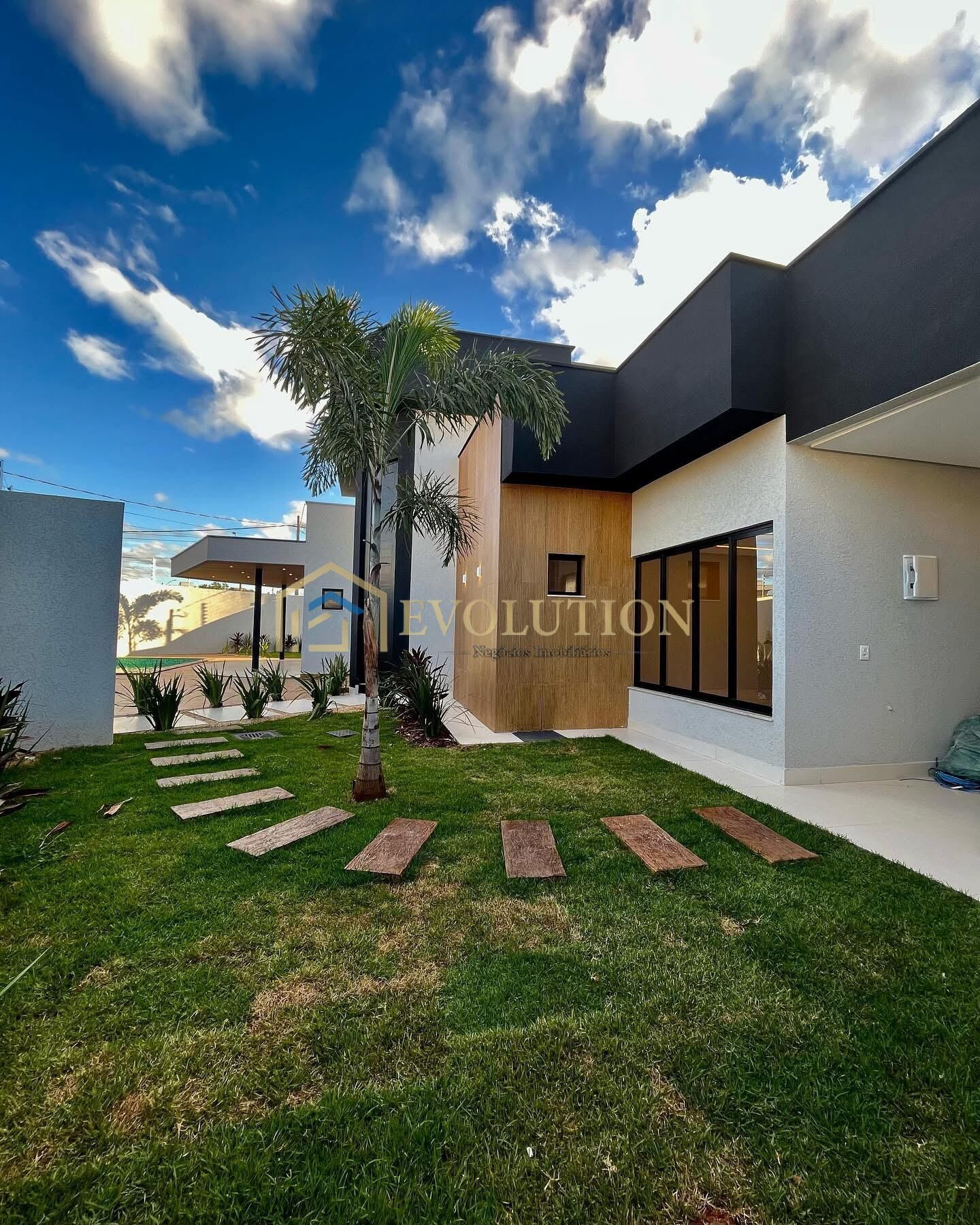 Casa à venda com 3 quartos, 177m² - Foto 3