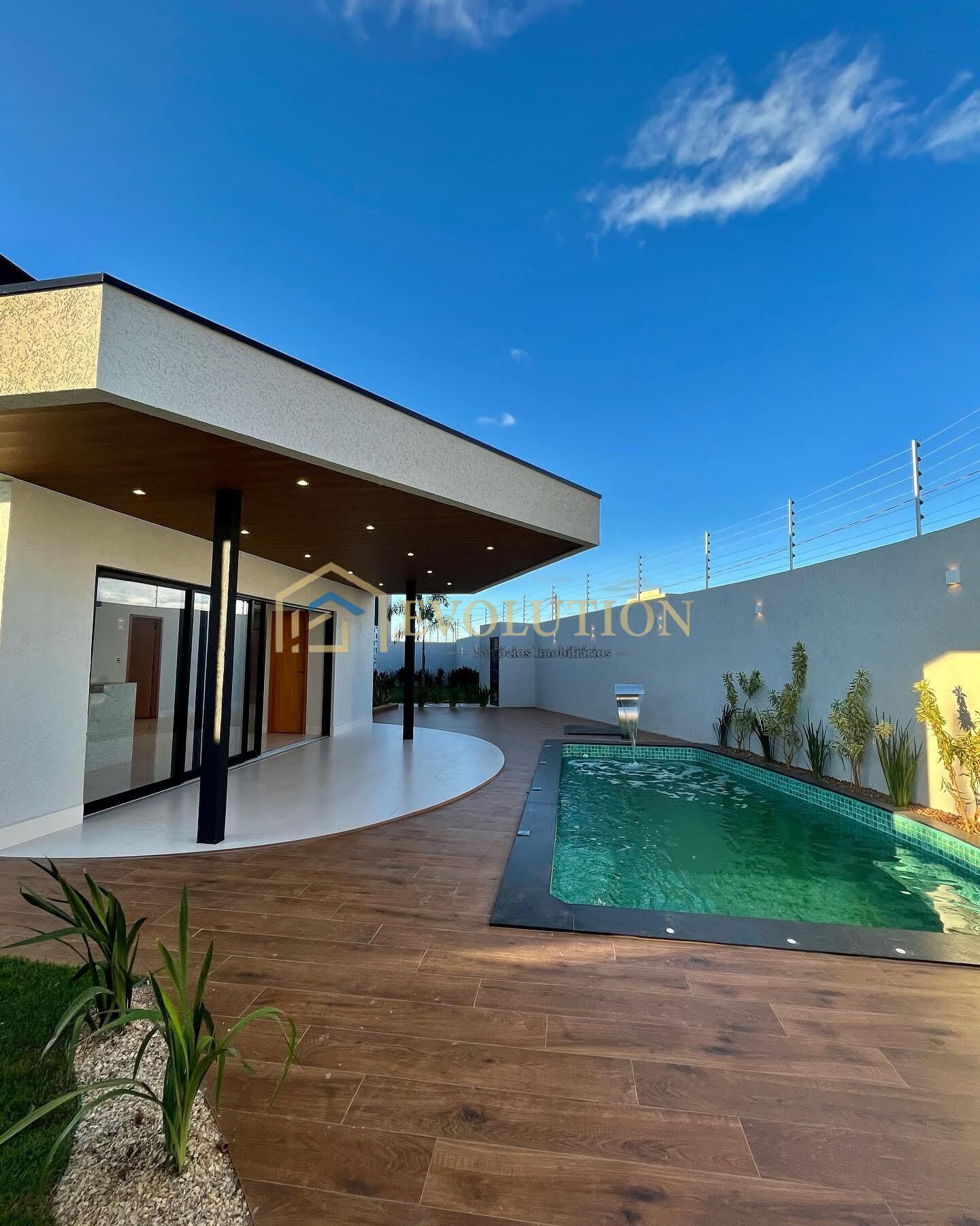Casa à venda com 3 quartos, 177m² - Foto 8