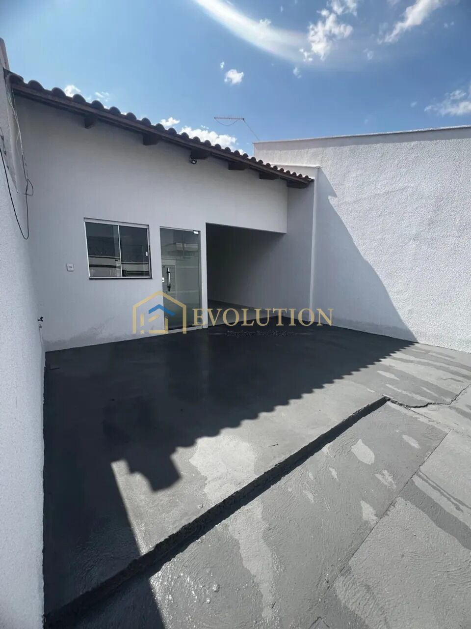Casa à venda com 2 quartos, 84m² - Foto 2