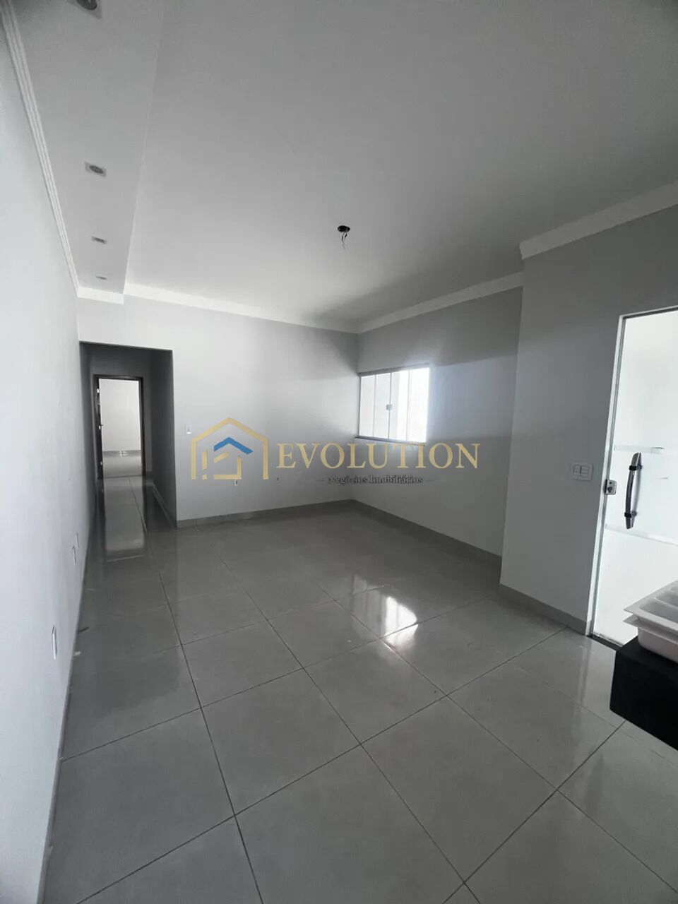 Casa à venda com 2 quartos, 84m² - Foto 1