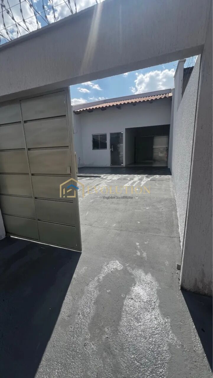 Casa à venda com 2 quartos, 84m² - Foto 4