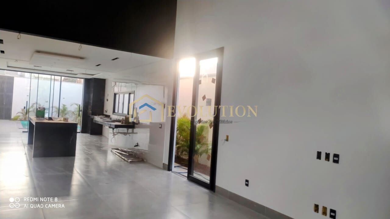 Casa à venda com 4 quartos, 380m² - Foto 7
