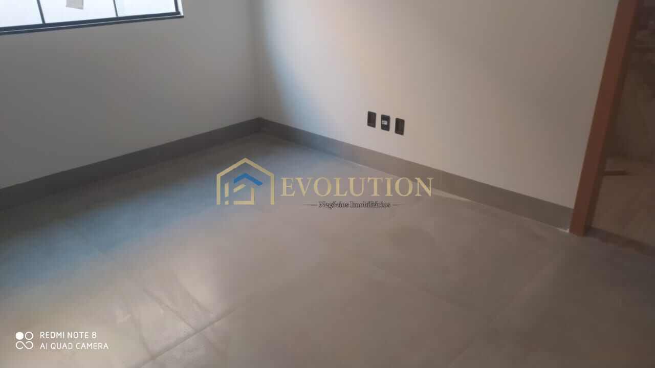 Casa à venda com 4 quartos, 380m² - Foto 18