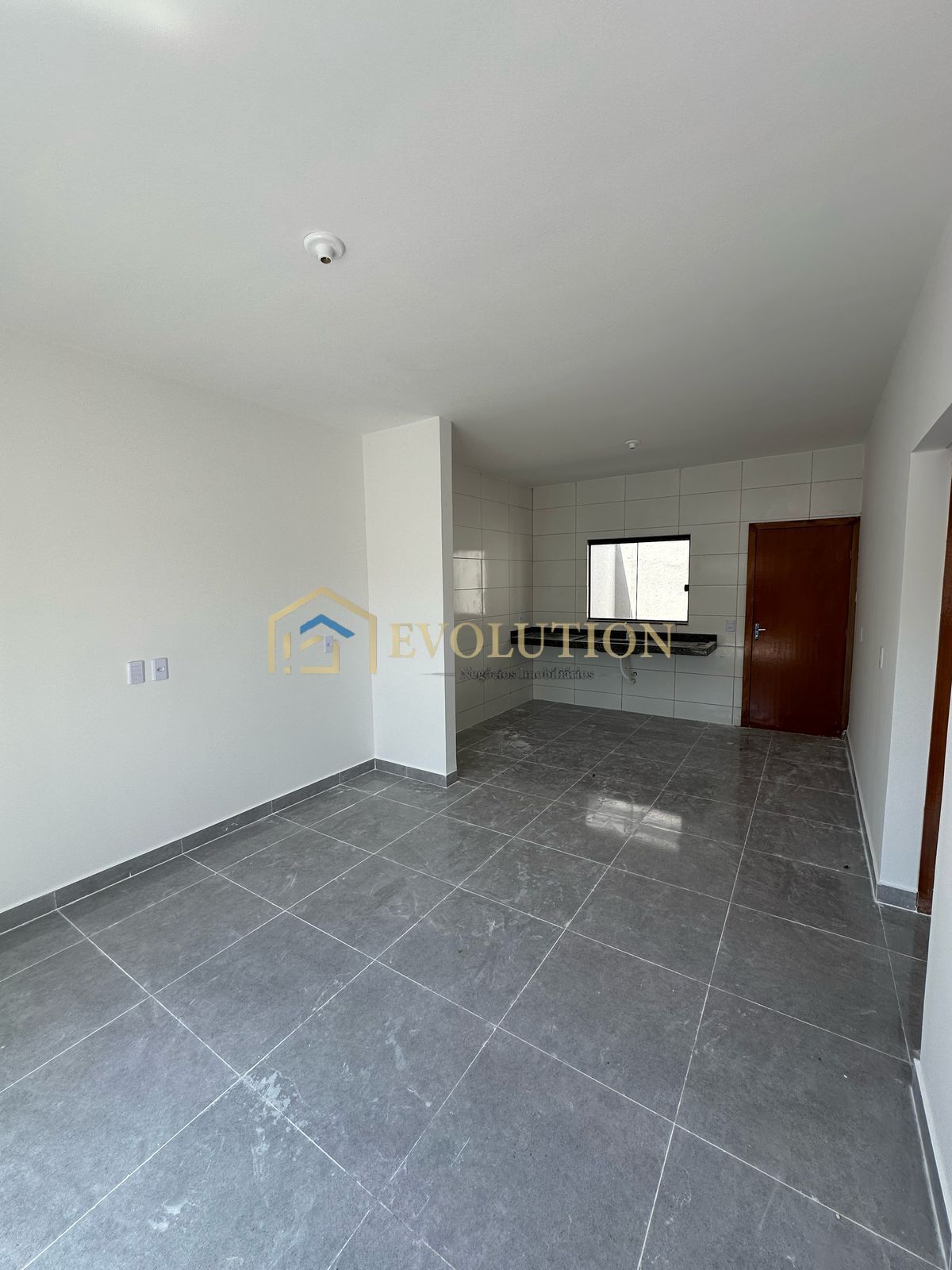 Casa à venda com 2 quartos, 60m² - Foto 8