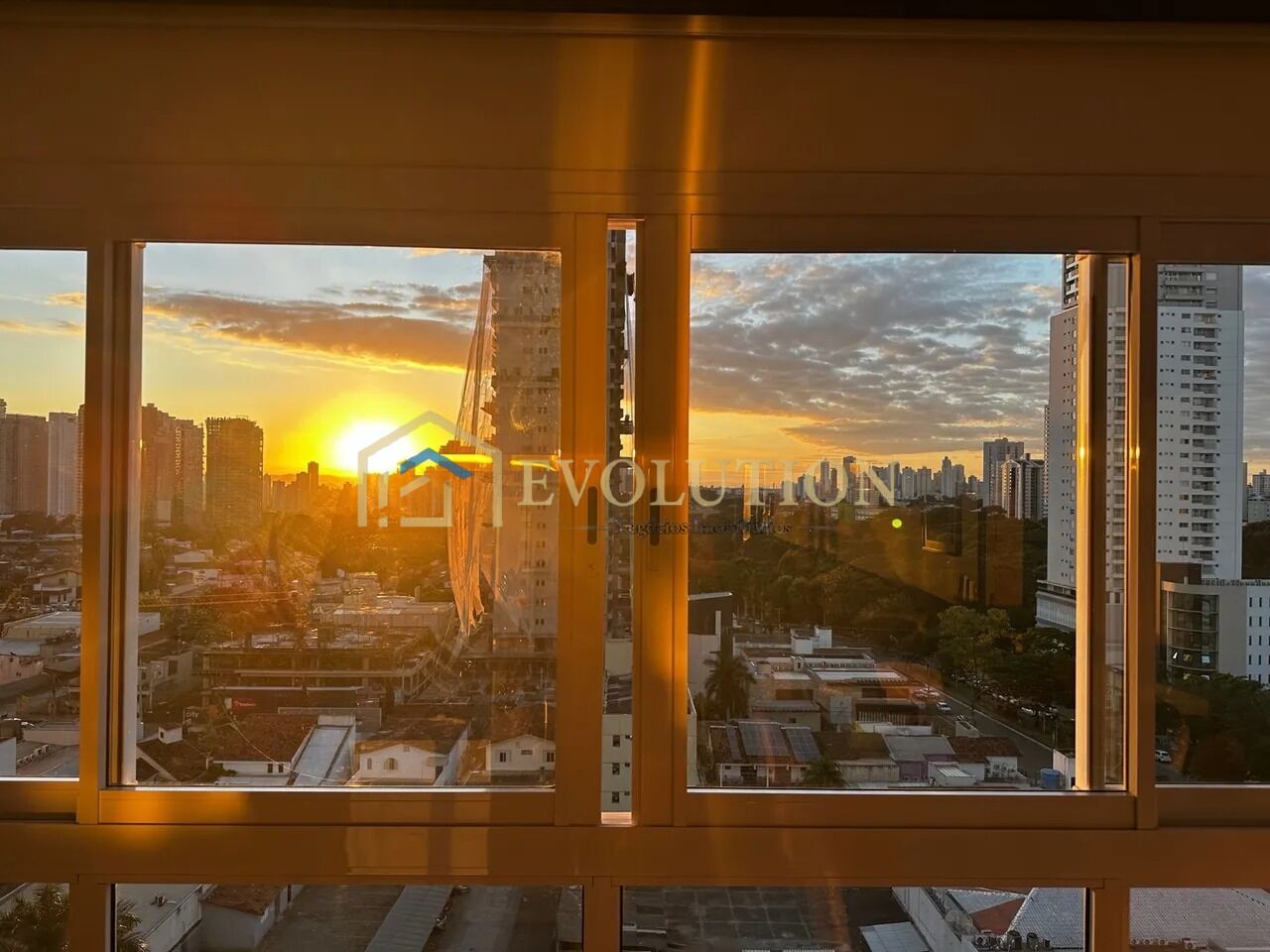 Apartamento à venda com 2 quartos, 89m² - Foto 2