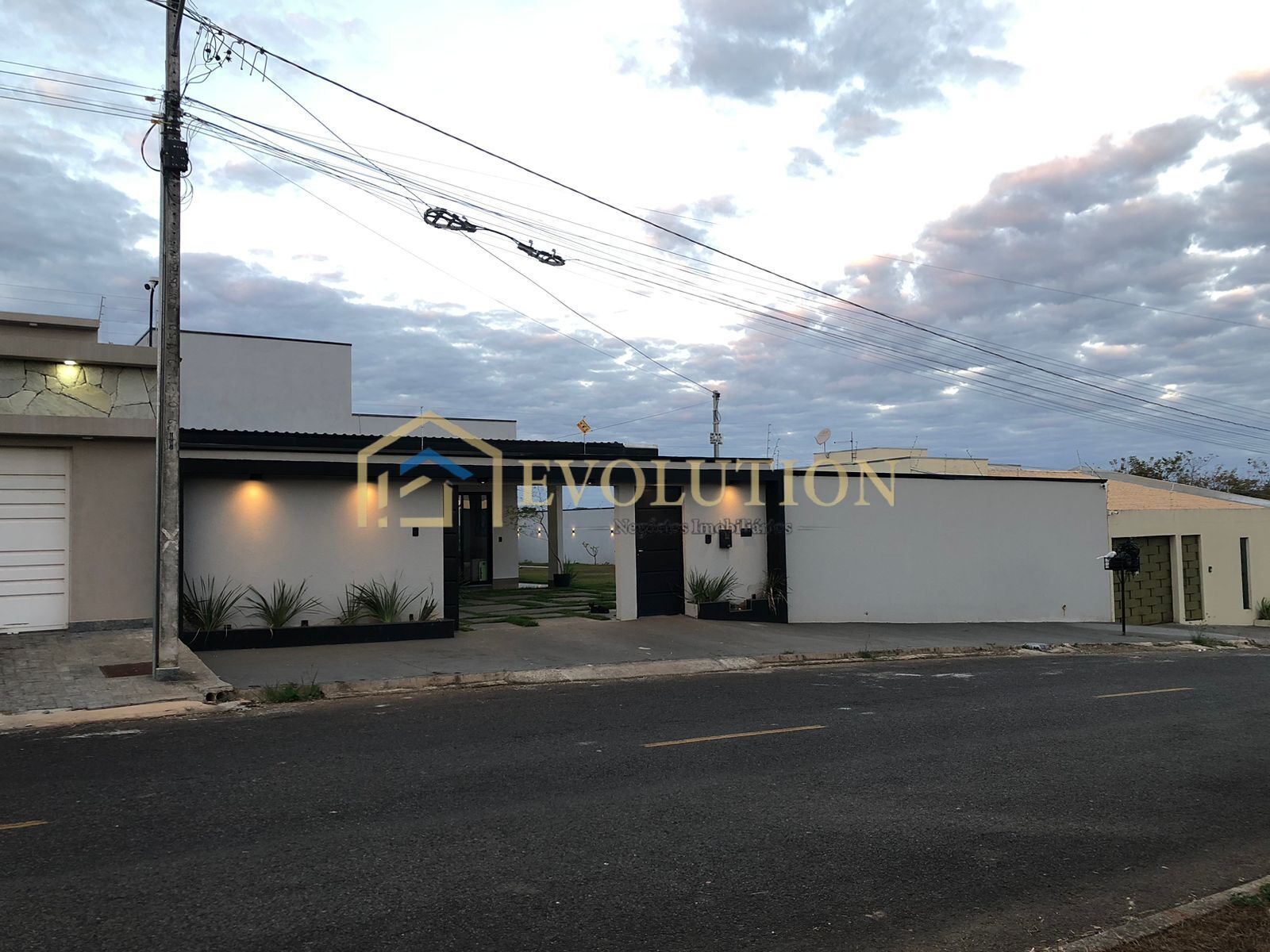 Casa, 2 quartos, 179 m² - Foto 1