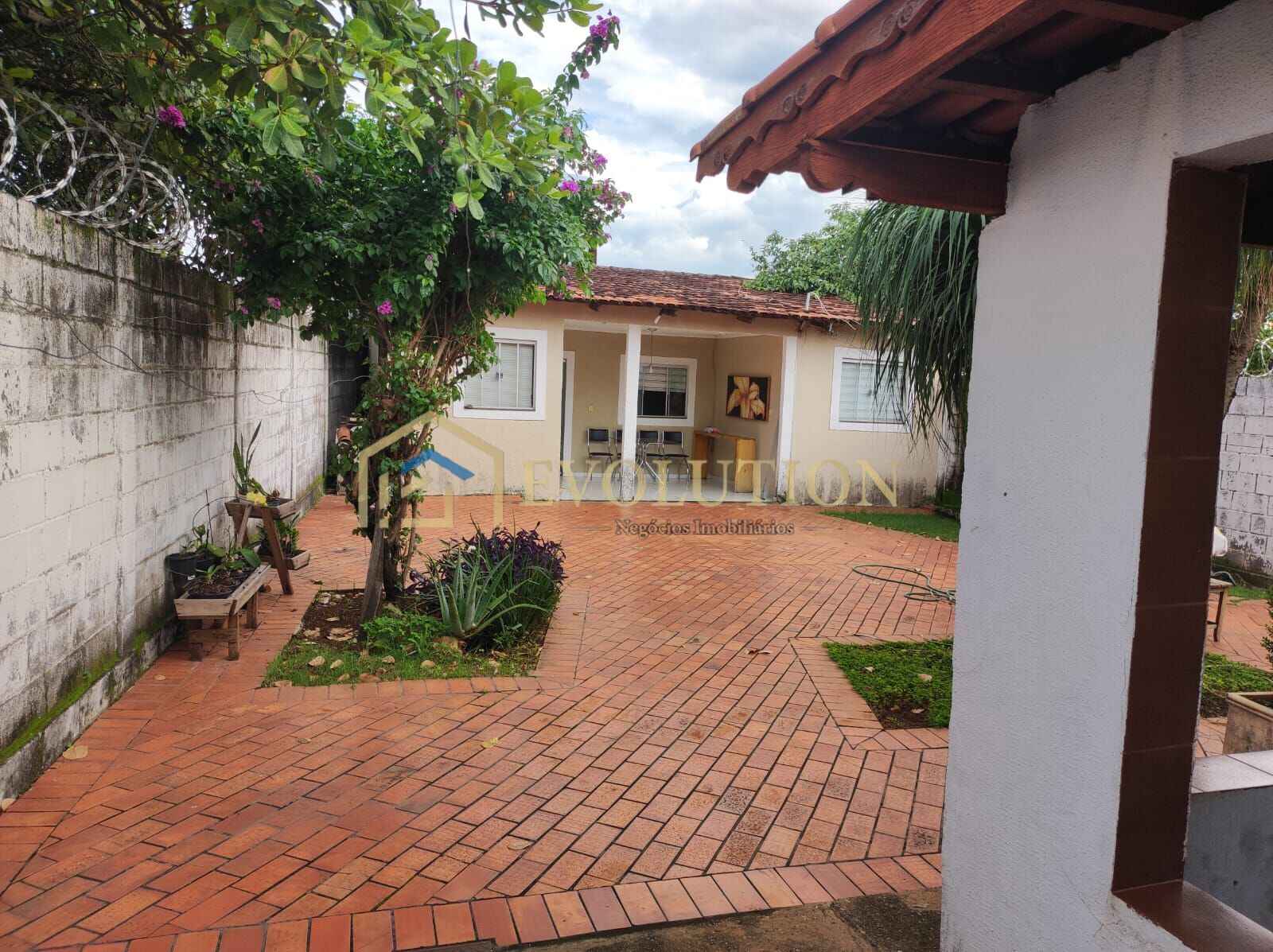 Casa à venda com 4 quartos, 200m² - Foto 11