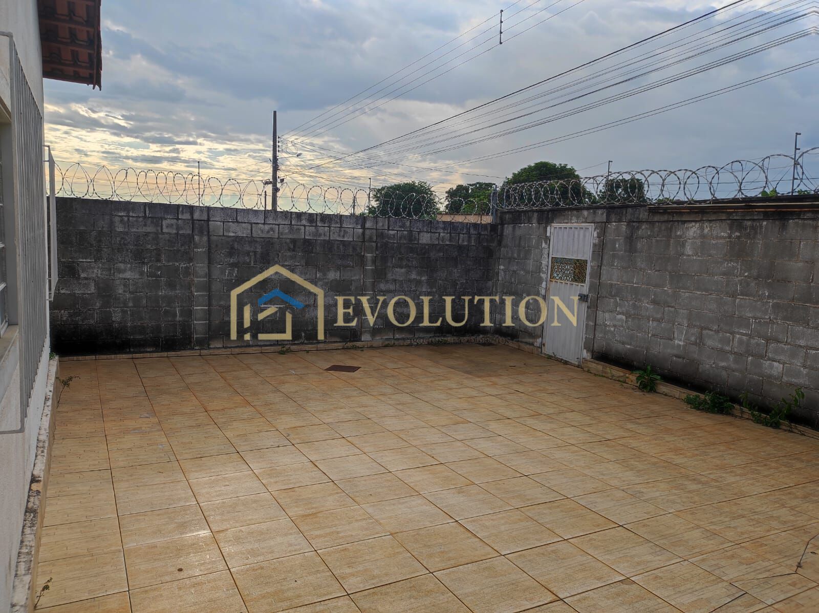 Casa à venda com 4 quartos, 200m² - Foto 6