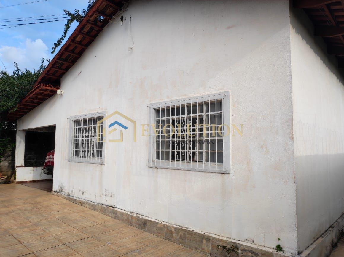 Casa à venda com 4 quartos, 200m² - Foto 9