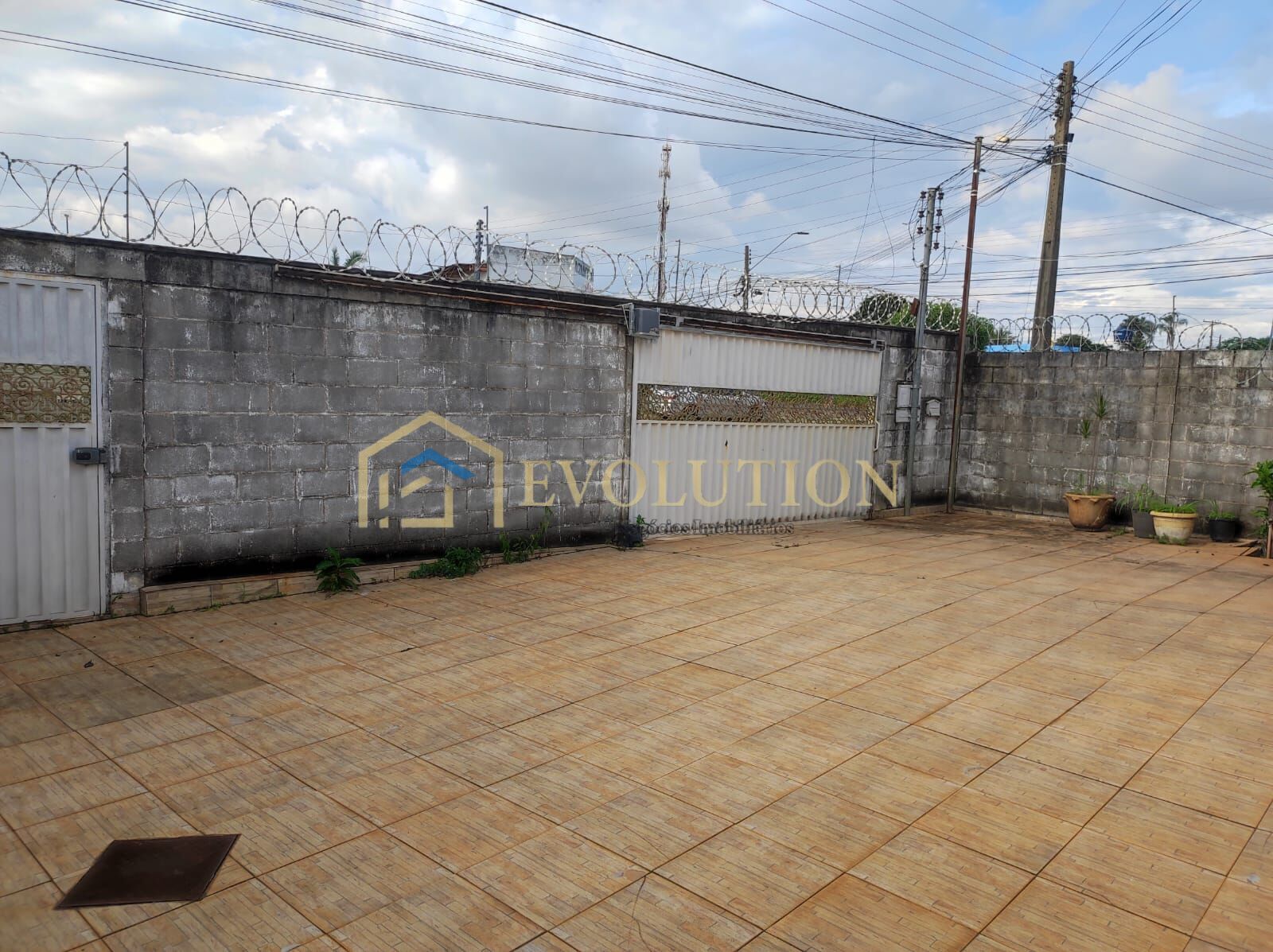 Casa à venda com 4 quartos, 200m² - Foto 5