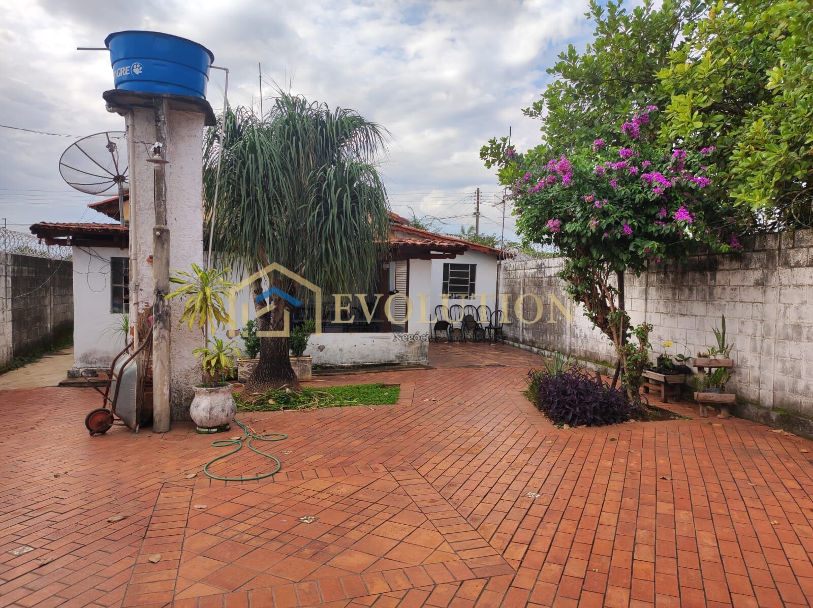 Casa à venda com 4 quartos, 200m² - Foto 10