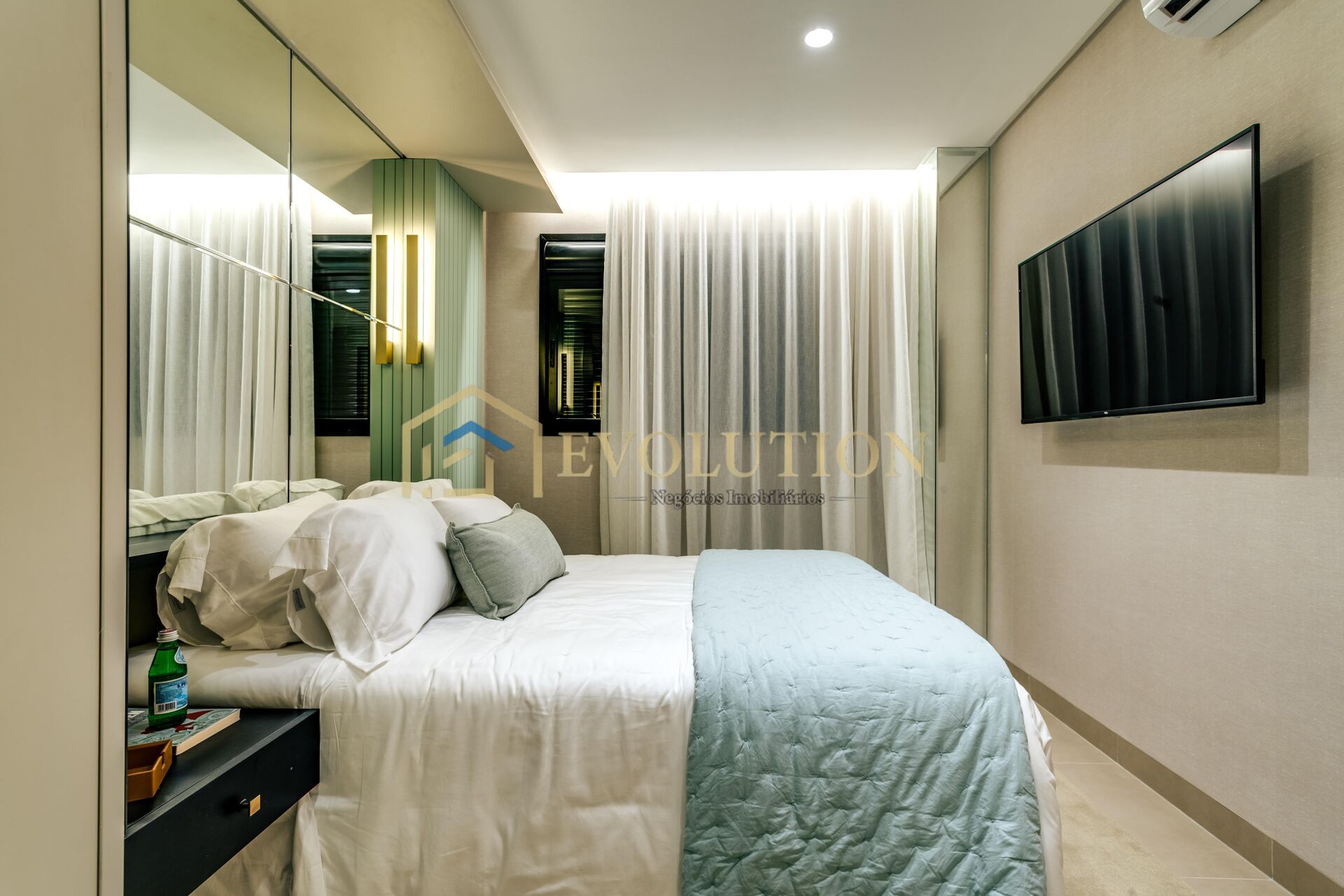 Apartamento à venda com 2 quartos, 63m² - Foto 3