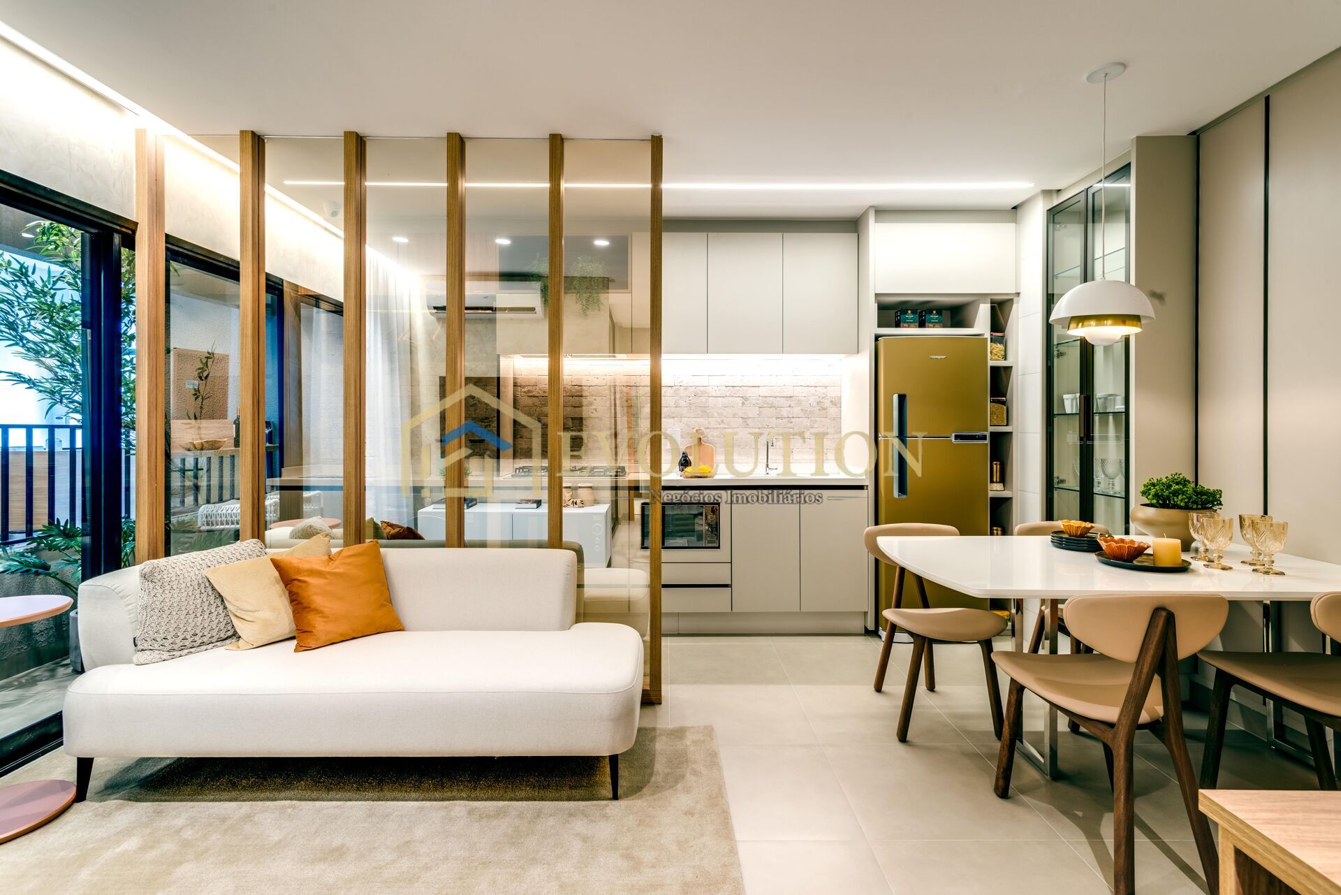 Apartamento à venda com 2 quartos, 63m² - Foto 1