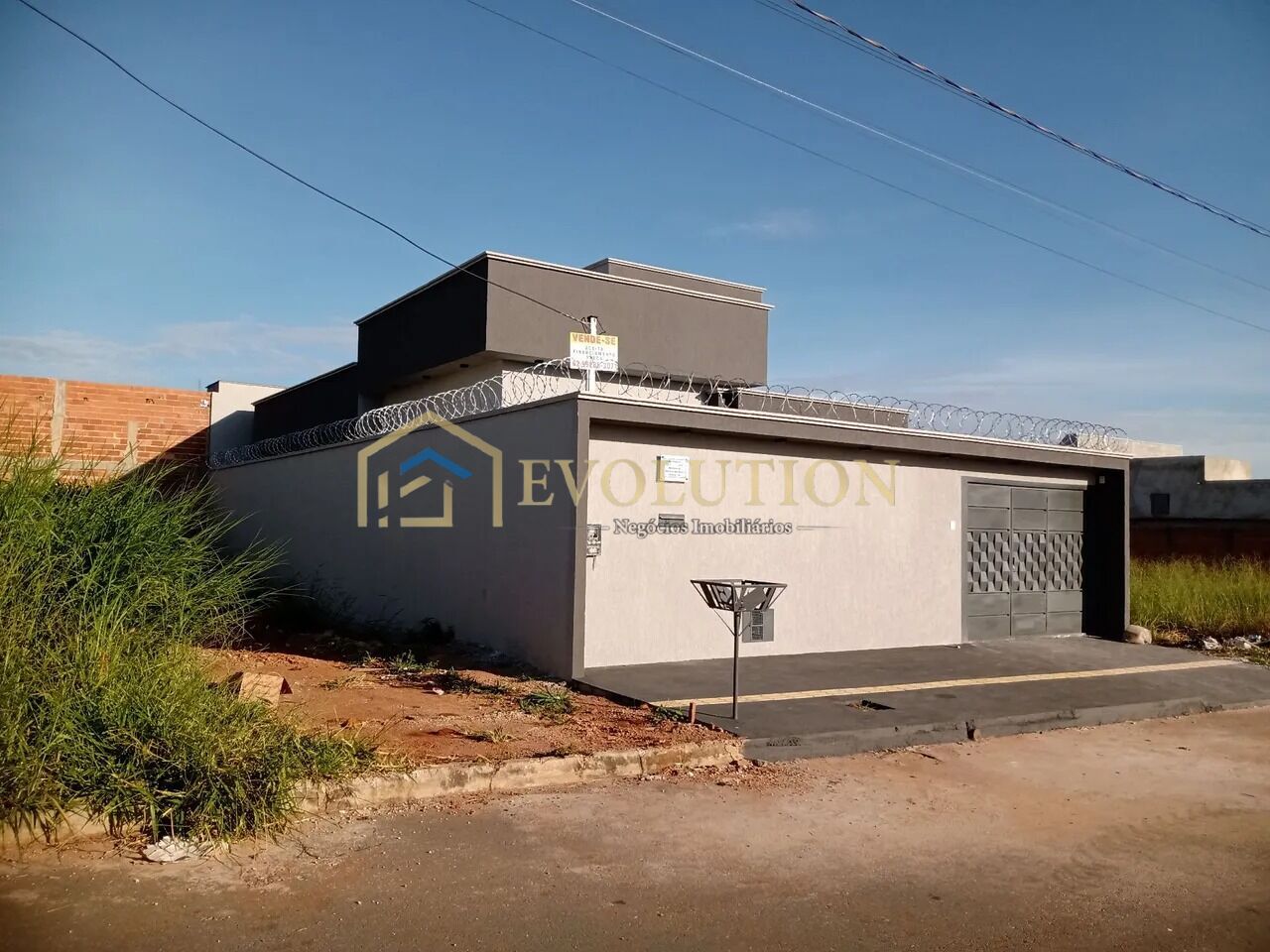 Casa à venda com 3 quartos, 144m² - Foto 3