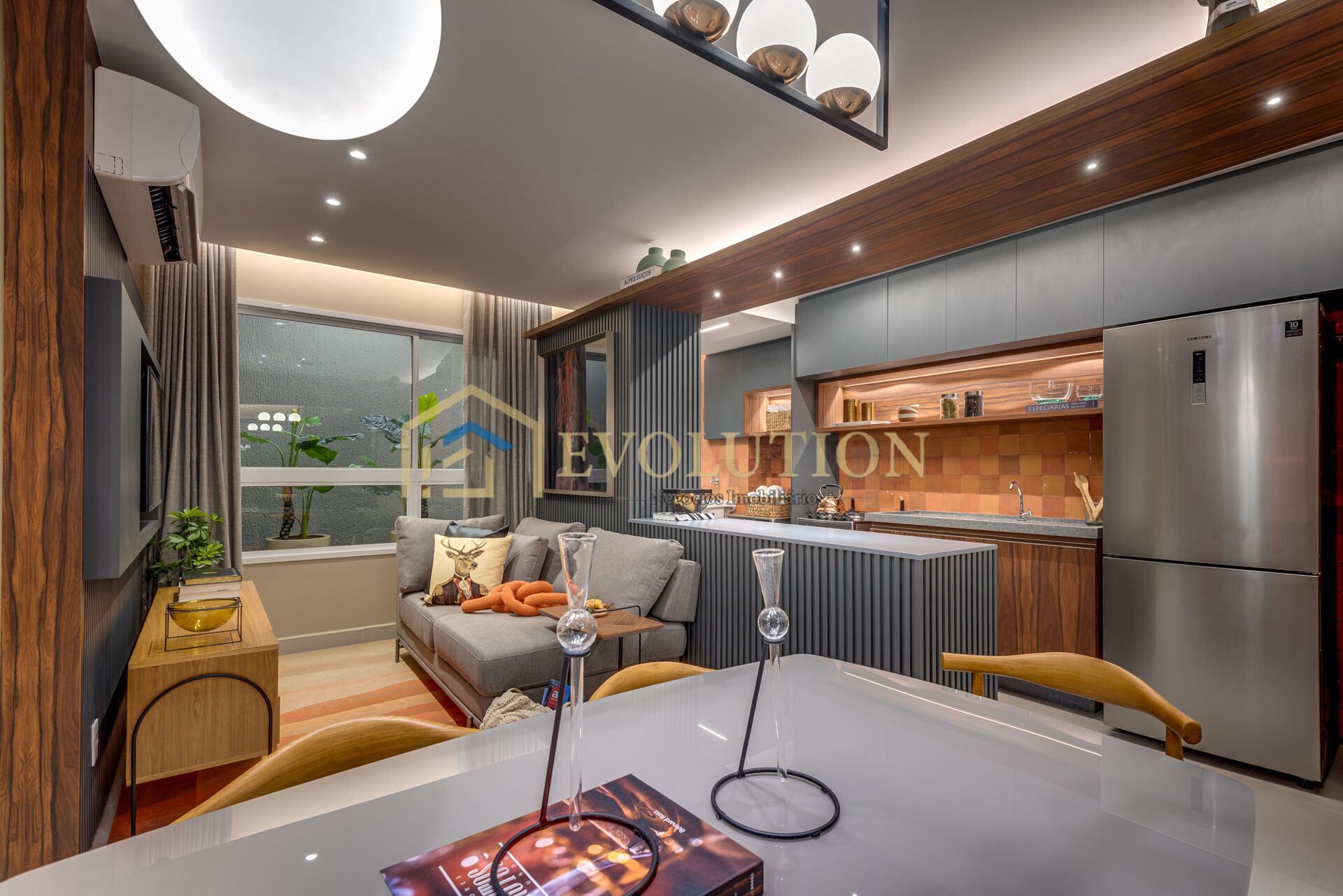Apartamento à venda com 3 quartos, 88m² - Foto 1
