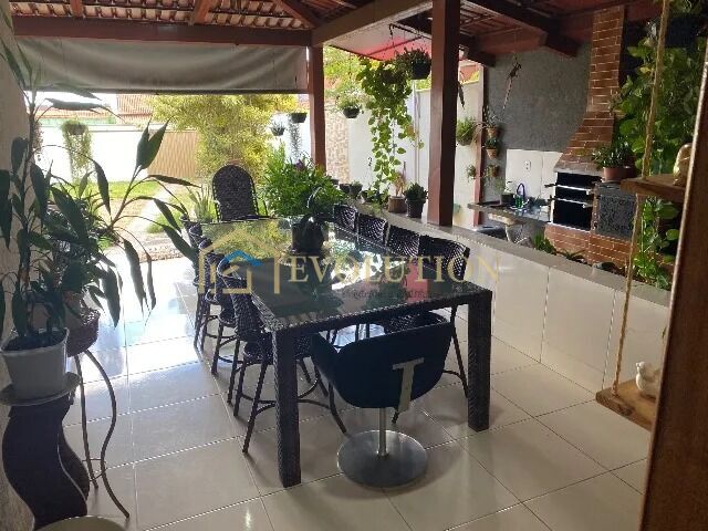 Casa à venda com 4 quartos, 117m² - Foto 3