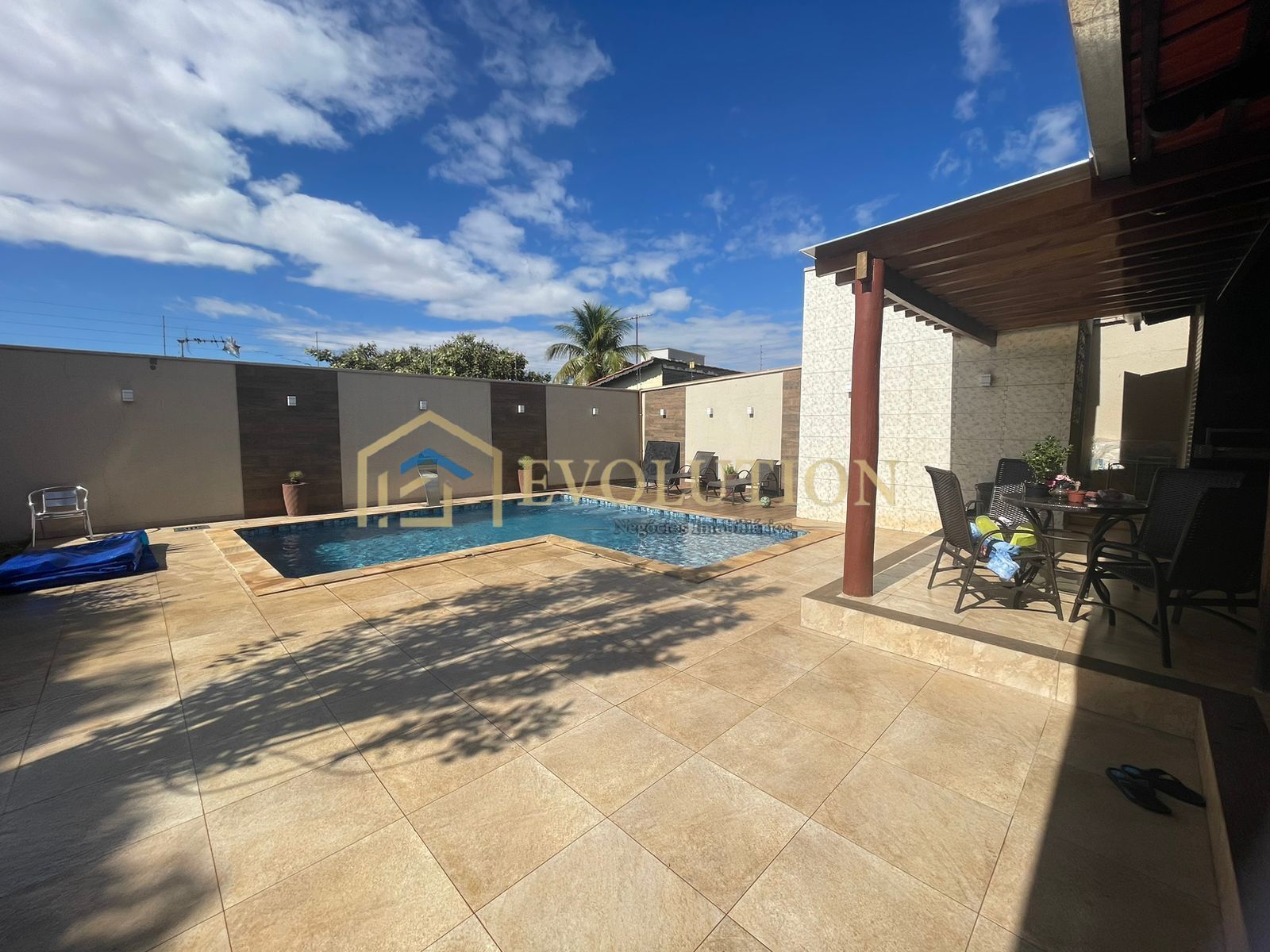 Casa, 3 quartos, 227 m² - Foto 3