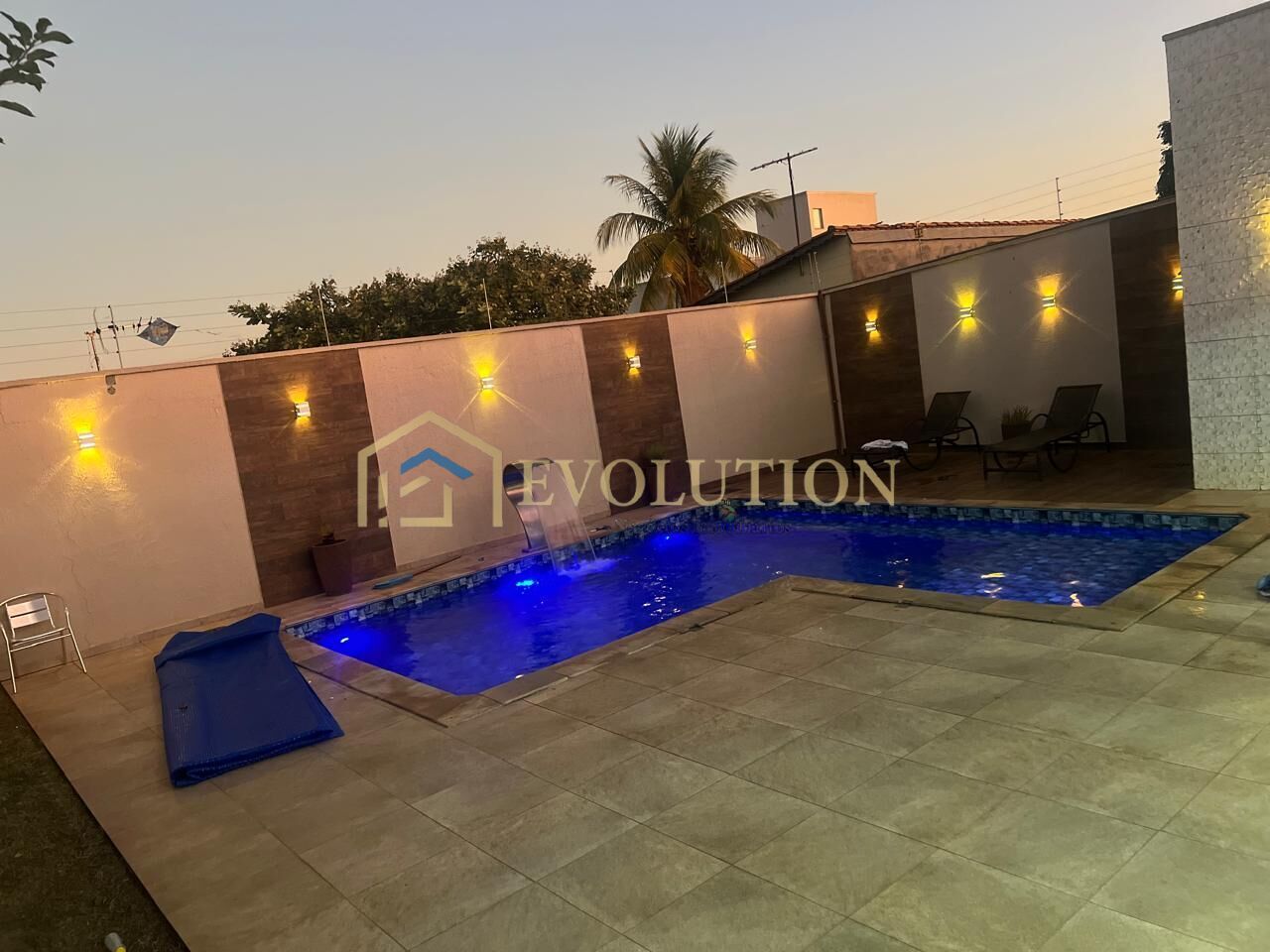 Casa, 3 quartos, 227 m² - Foto 2