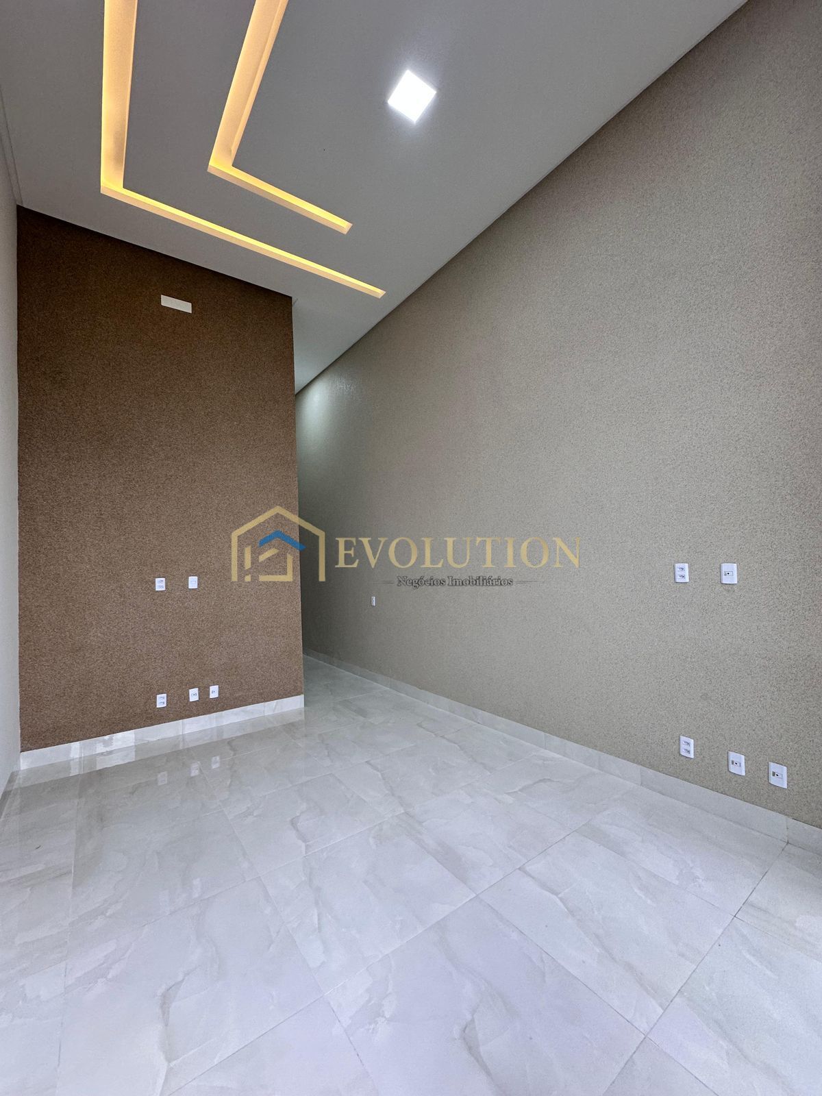 Casa à venda com 3 quartos, 150m² - Foto 3