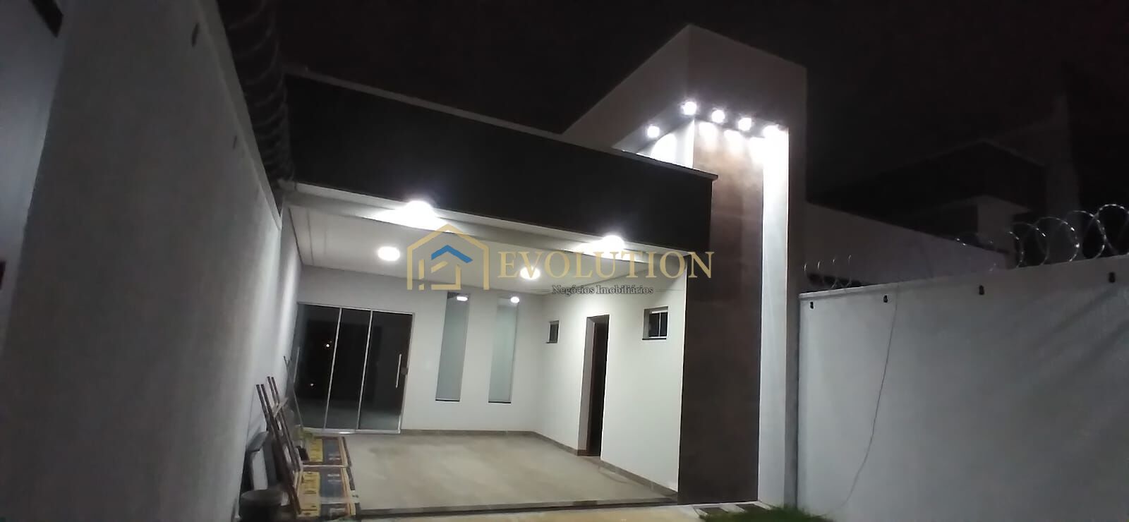 Casa, 3 quartos, 121 m² - Foto 2