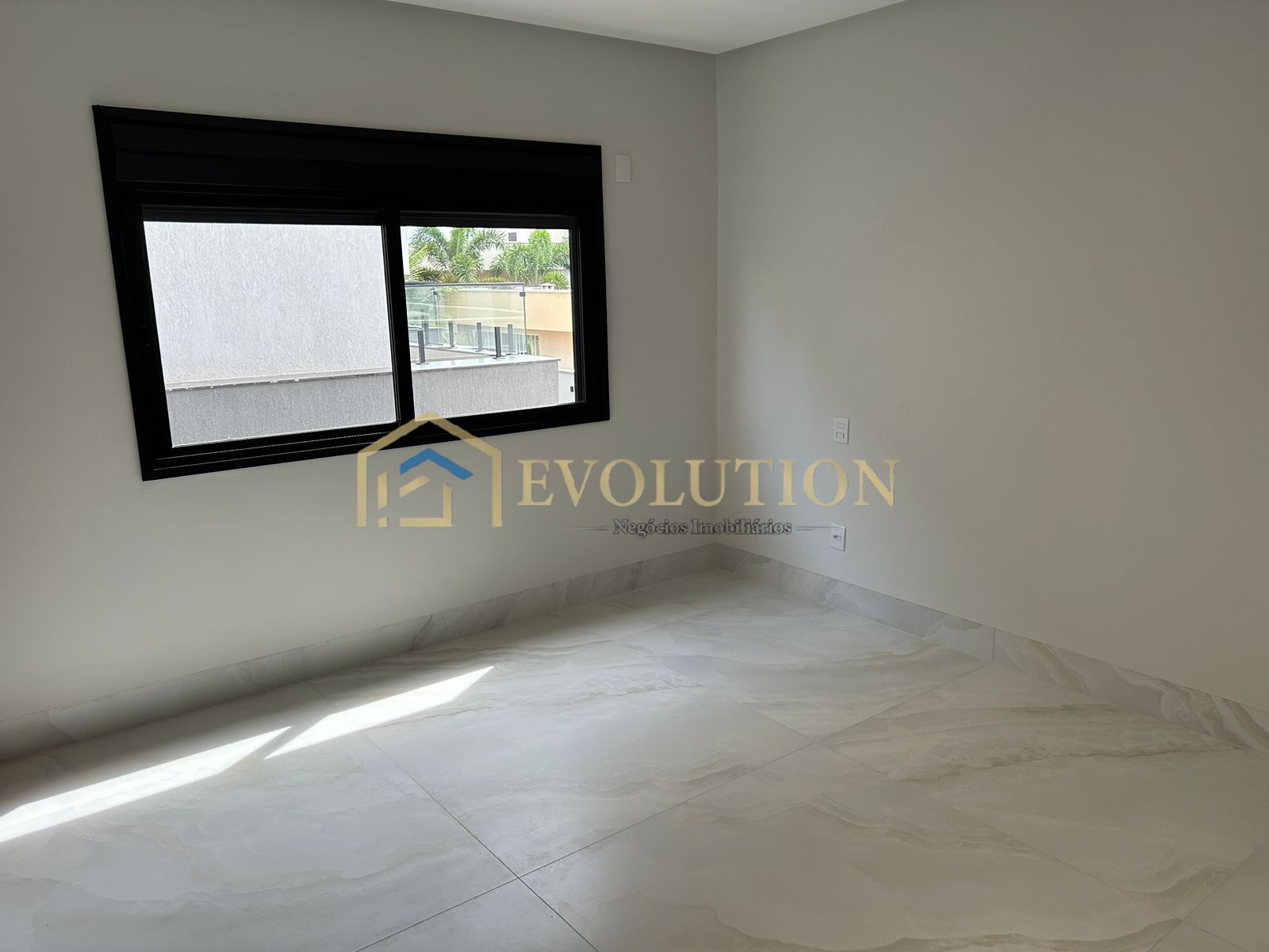 Sobrado à venda com 4 quartos, 270m² - Foto 12