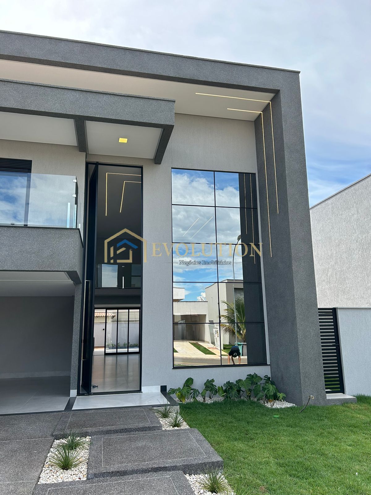 Sobrado à venda com 4 quartos, 270m² - Foto 3