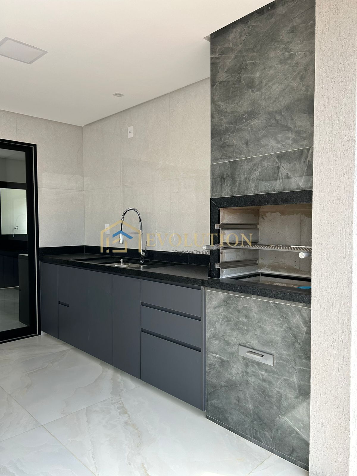 Sobrado à venda com 4 quartos, 270m² - Foto 5
