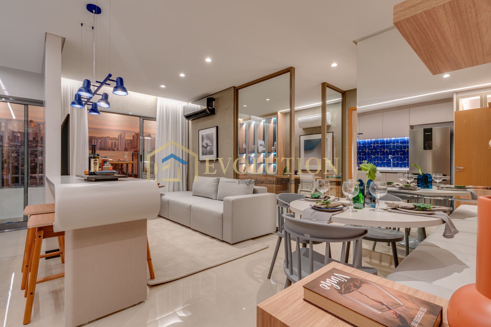 Apartamento à venda com 2 quartos, 65m² - Foto 1