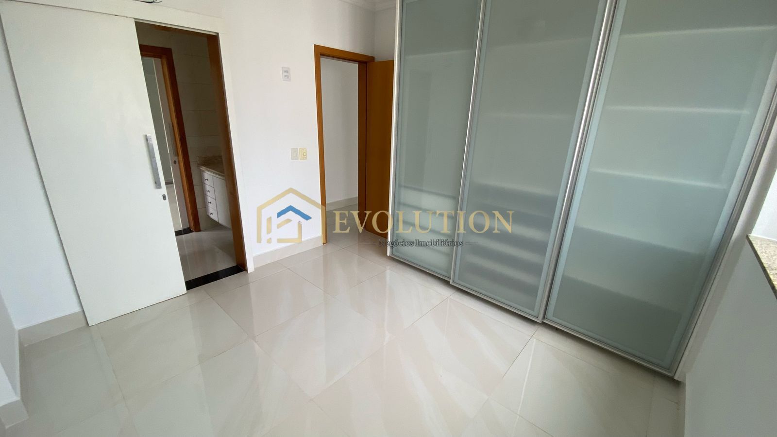 Apartamento, 3 quartos, 134 m² - Foto 4