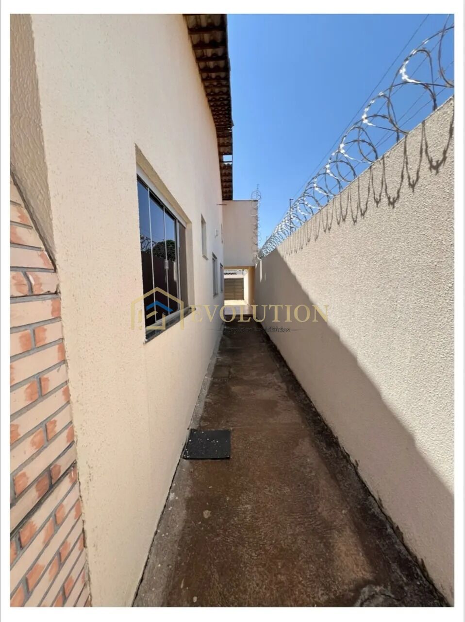 Casa à venda com 2 quartos, 85m² - Foto 2