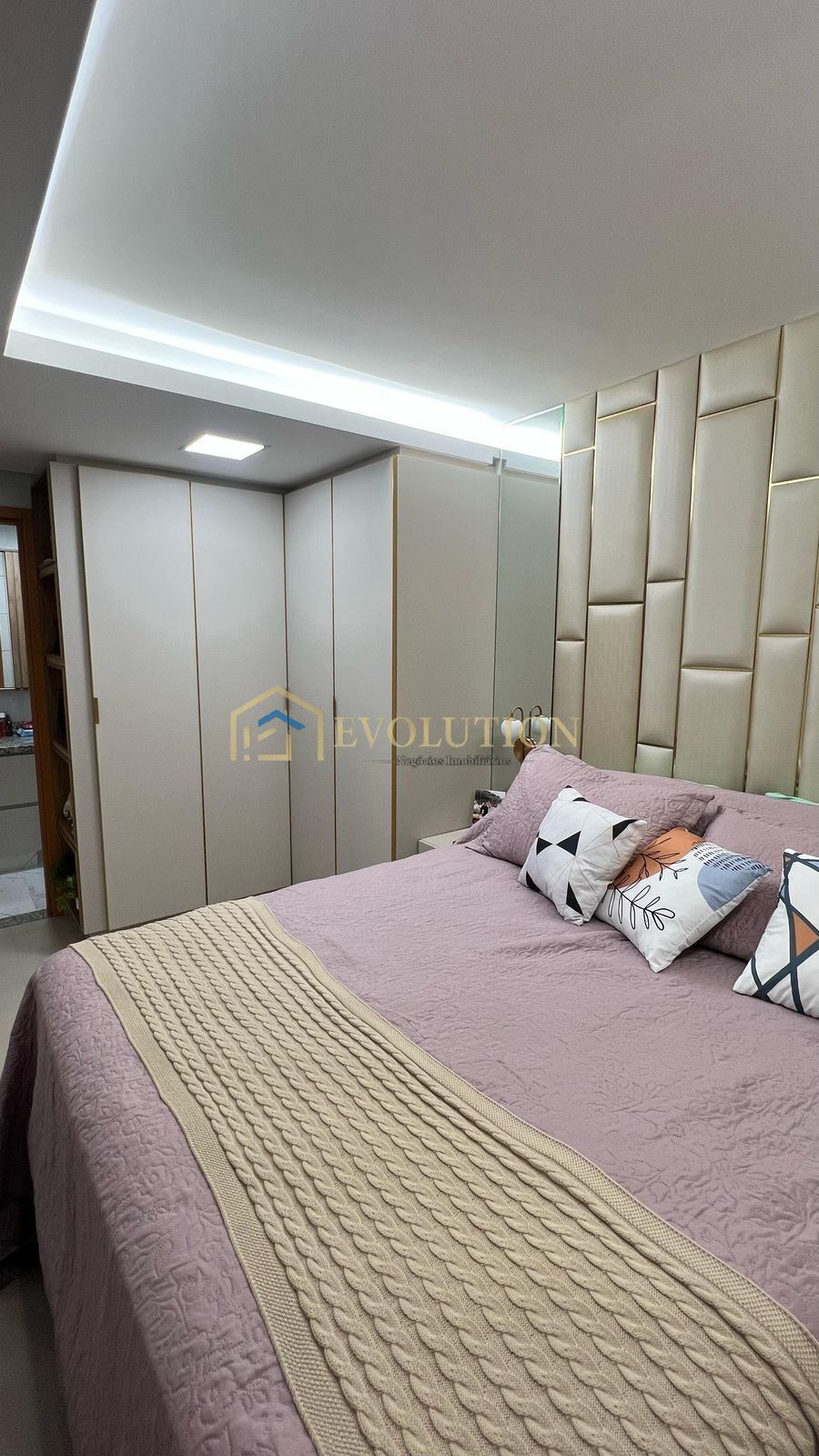 Apartamento à venda com 2 quartos, 64m² - Foto 13
