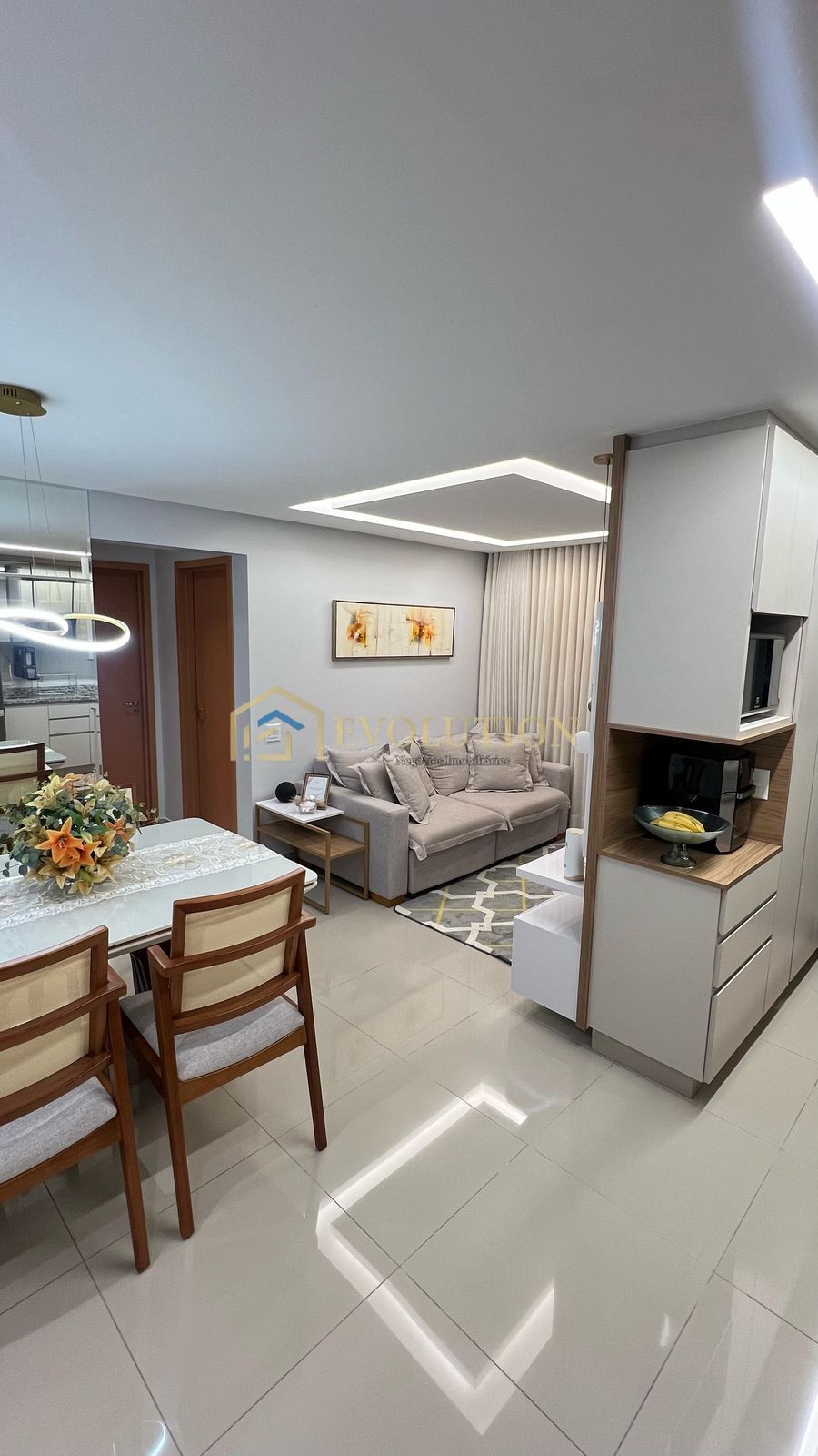 Apartamento à venda com 2 quartos, 64m² - Foto 3